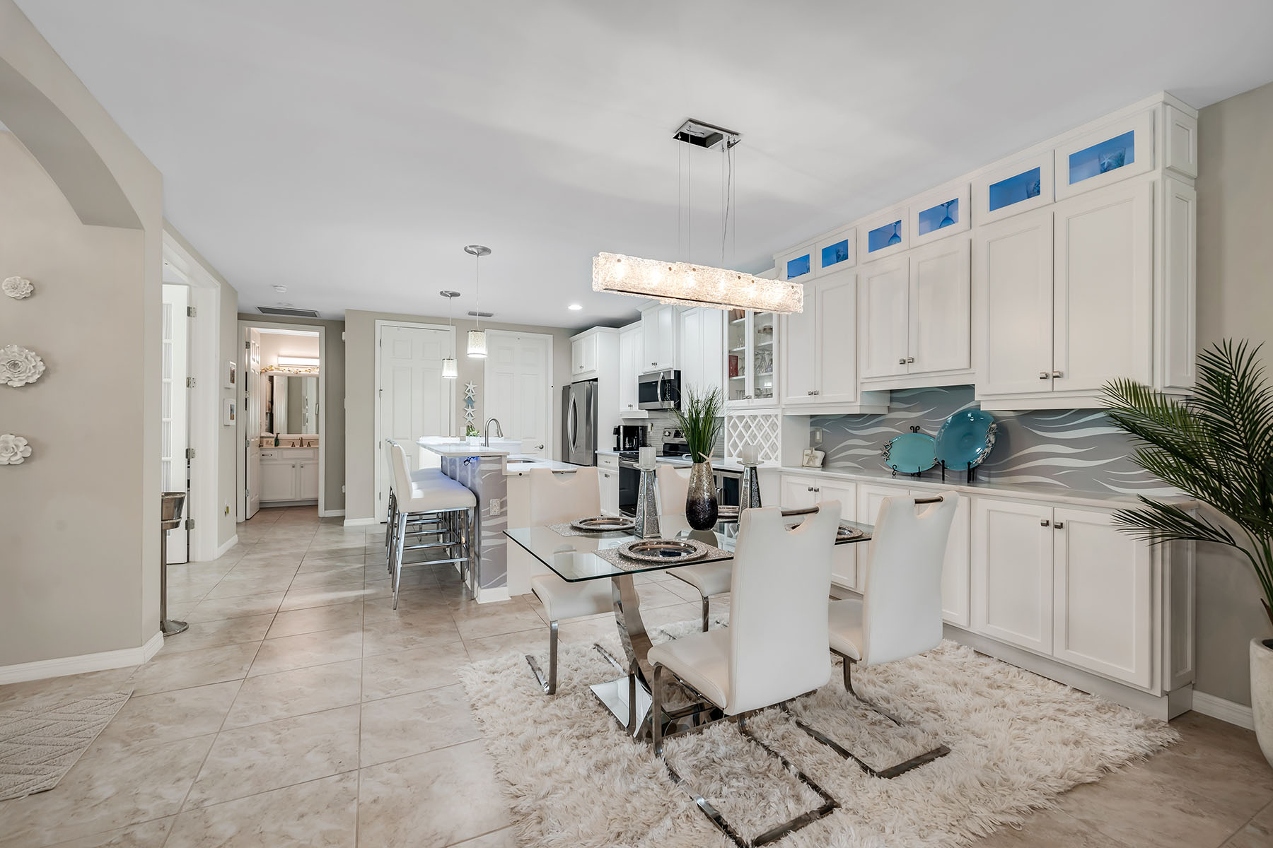 14815 Edgewater Circle