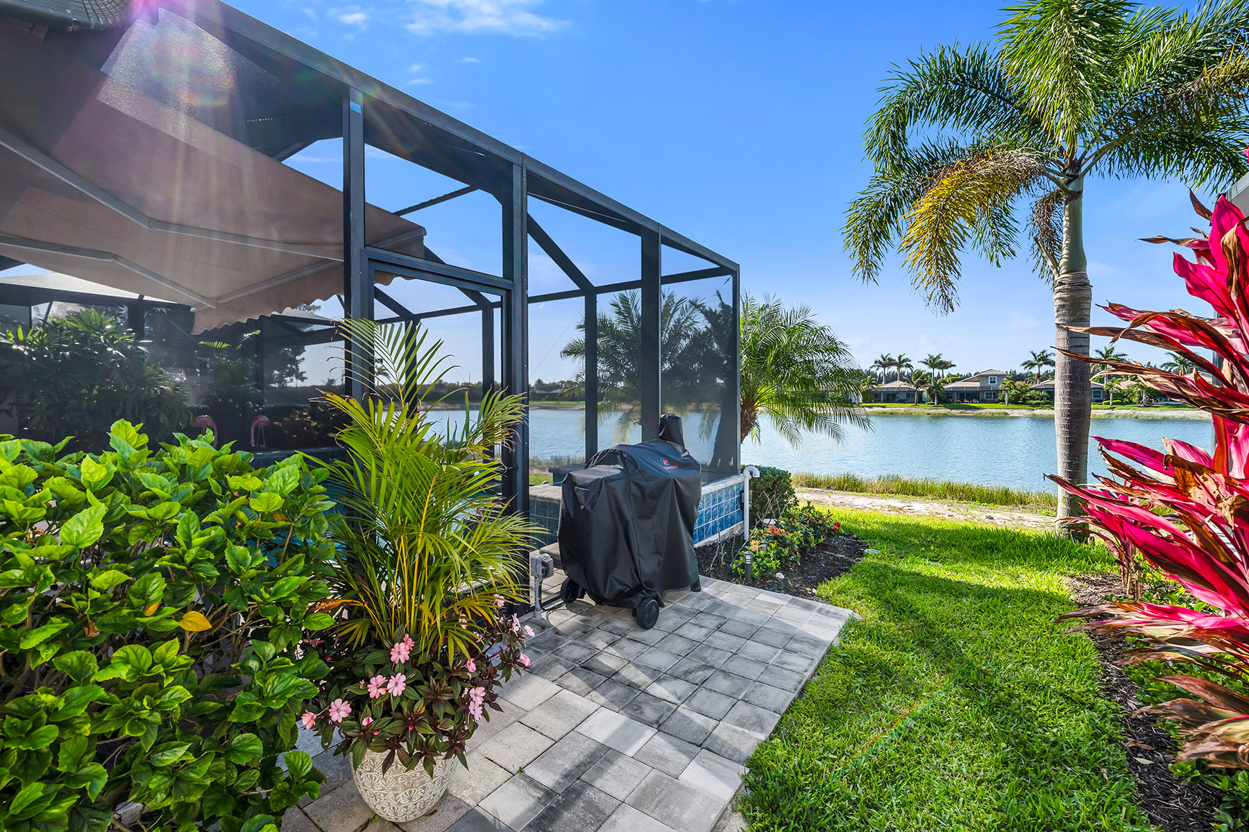 14815 Edgewater Circle