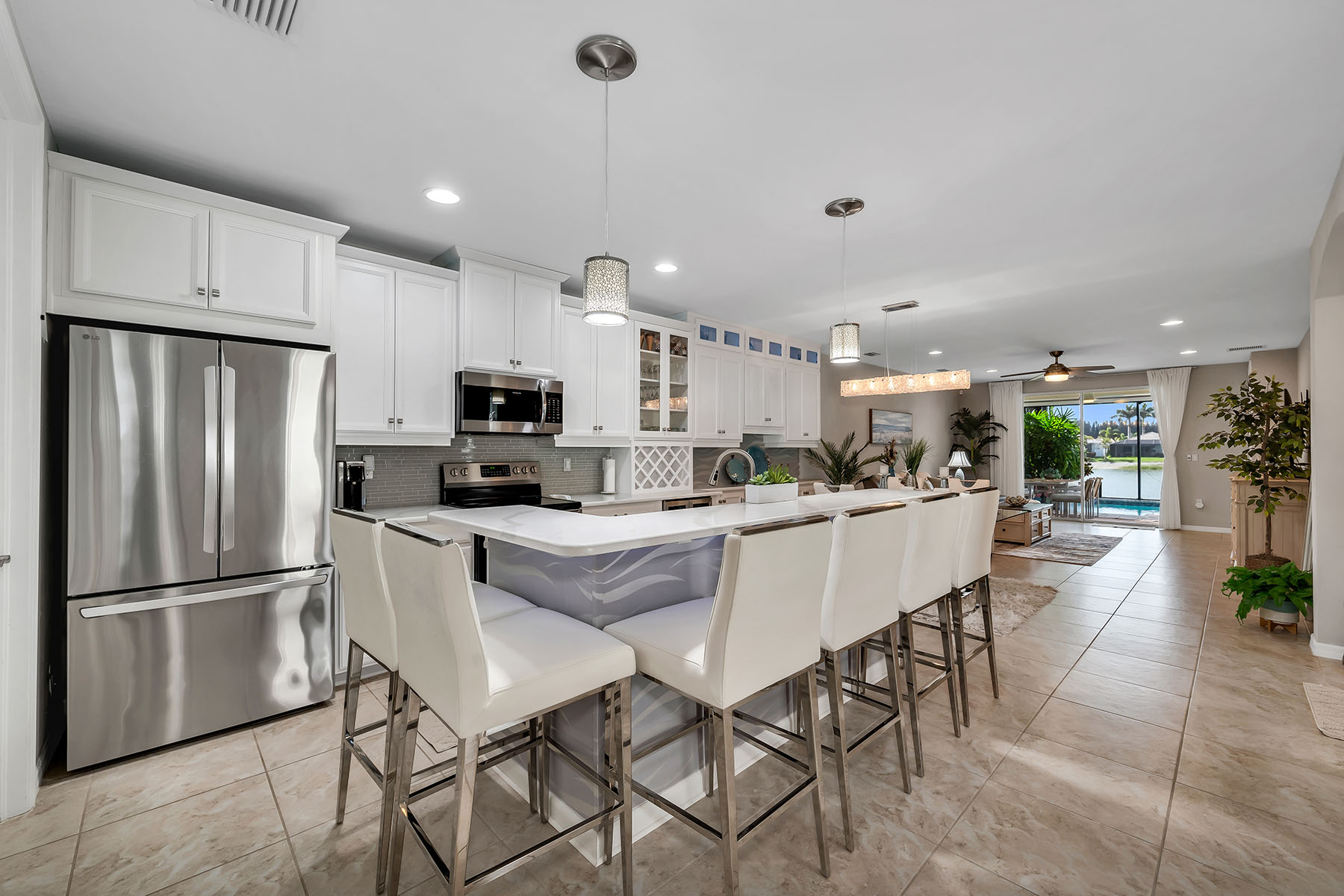 14815 Edgewater Circle