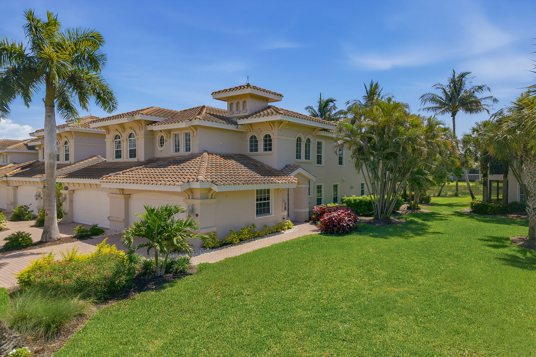 3176 Serena Lane , 202