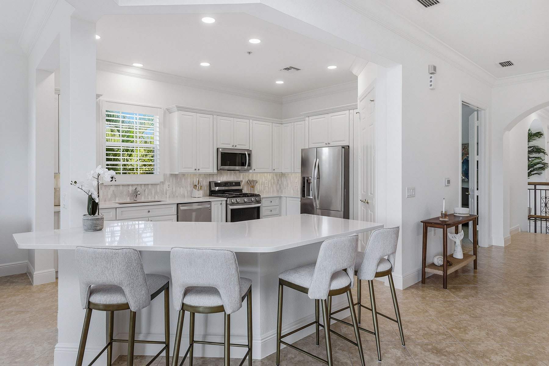 3176 Serena Lane , 202