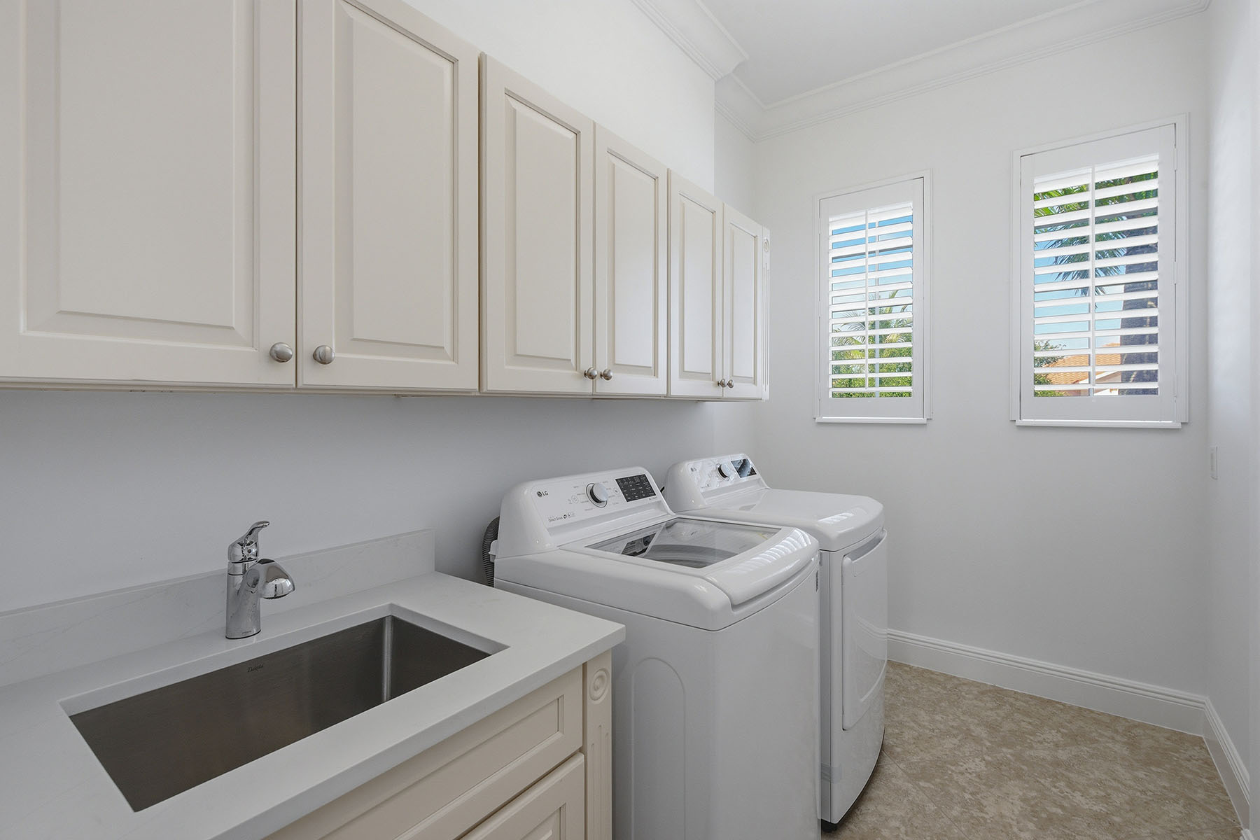 3176 Serena Lane , 202
