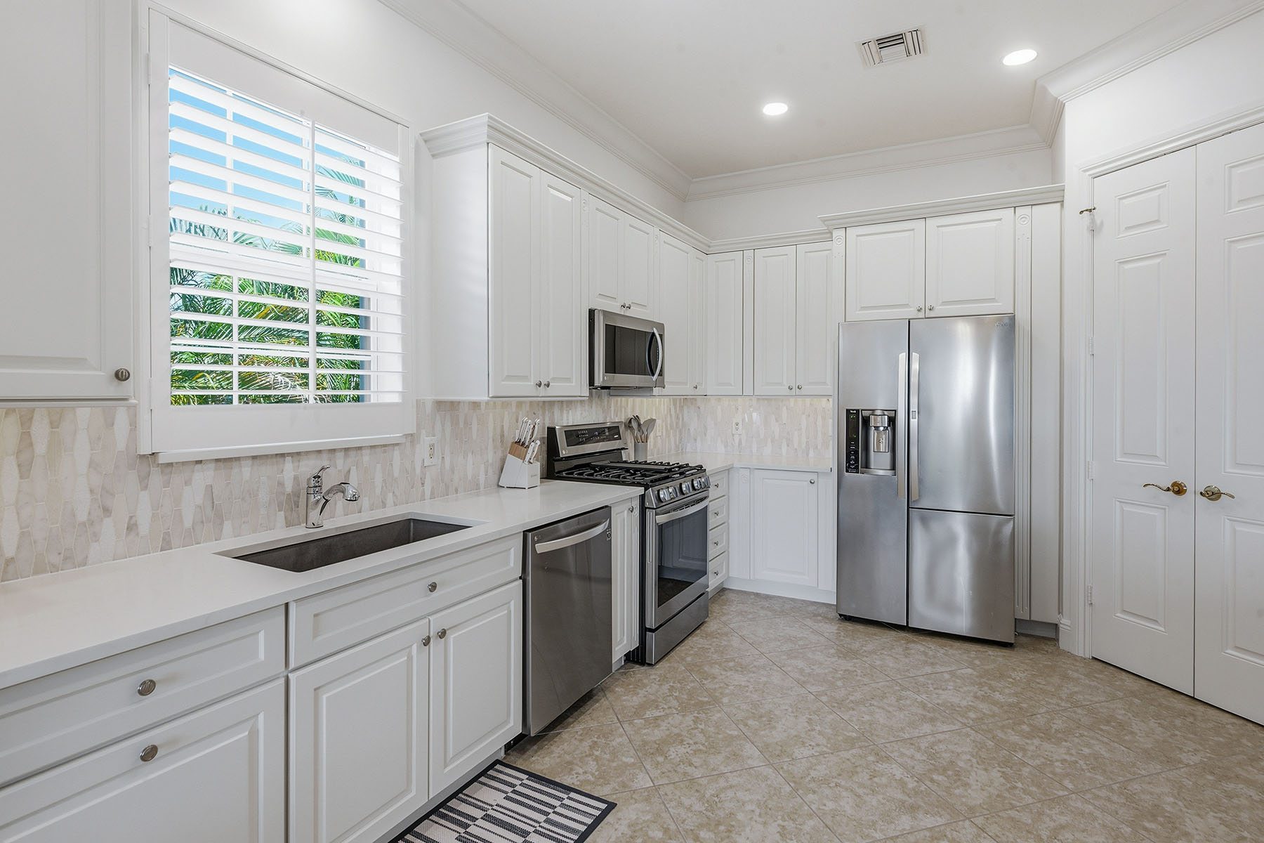 3176 Serena Lane , 202