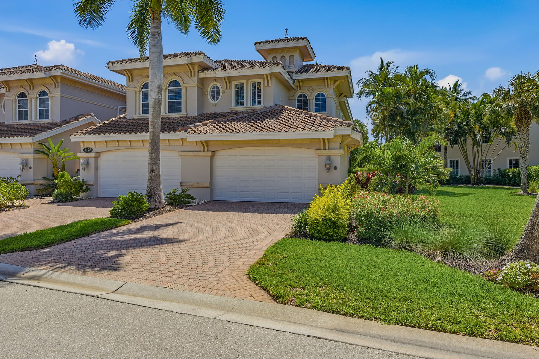 3176 Serena Lane , 202