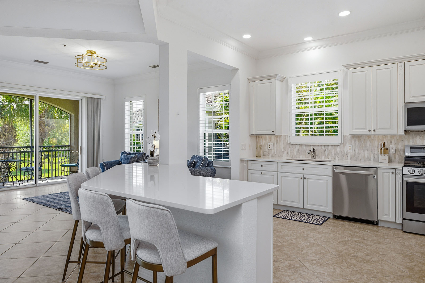 3176 Serena Lane , 202