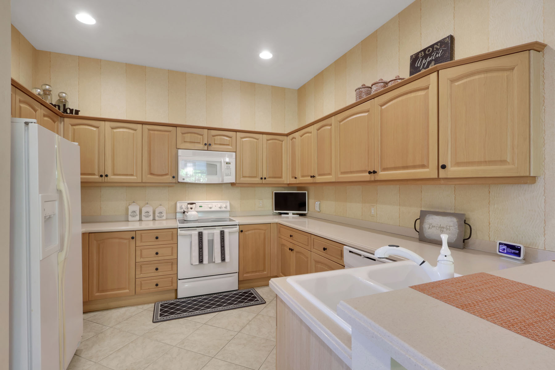 4501 Cardinal Cove Lane