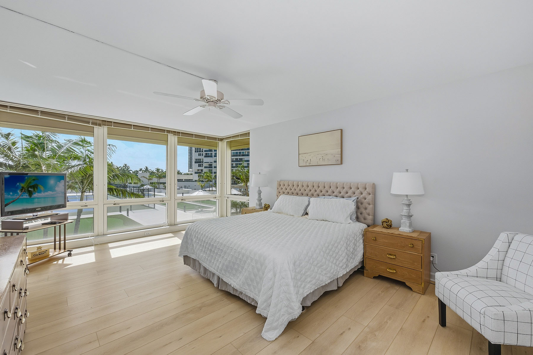 4051 Gulf Shore Boulevard N , 300