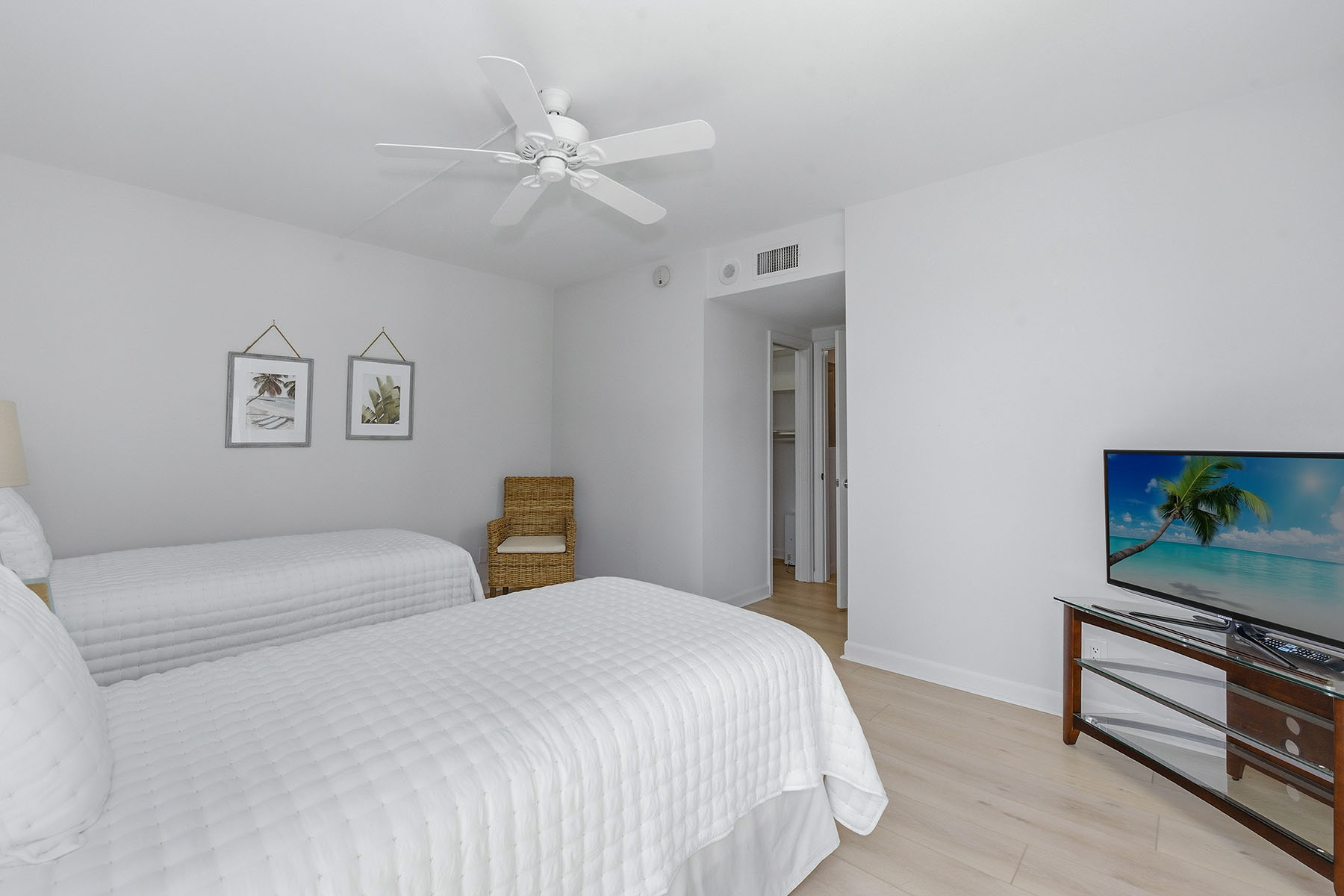 4051 Gulf Shore Boulevard N , 300