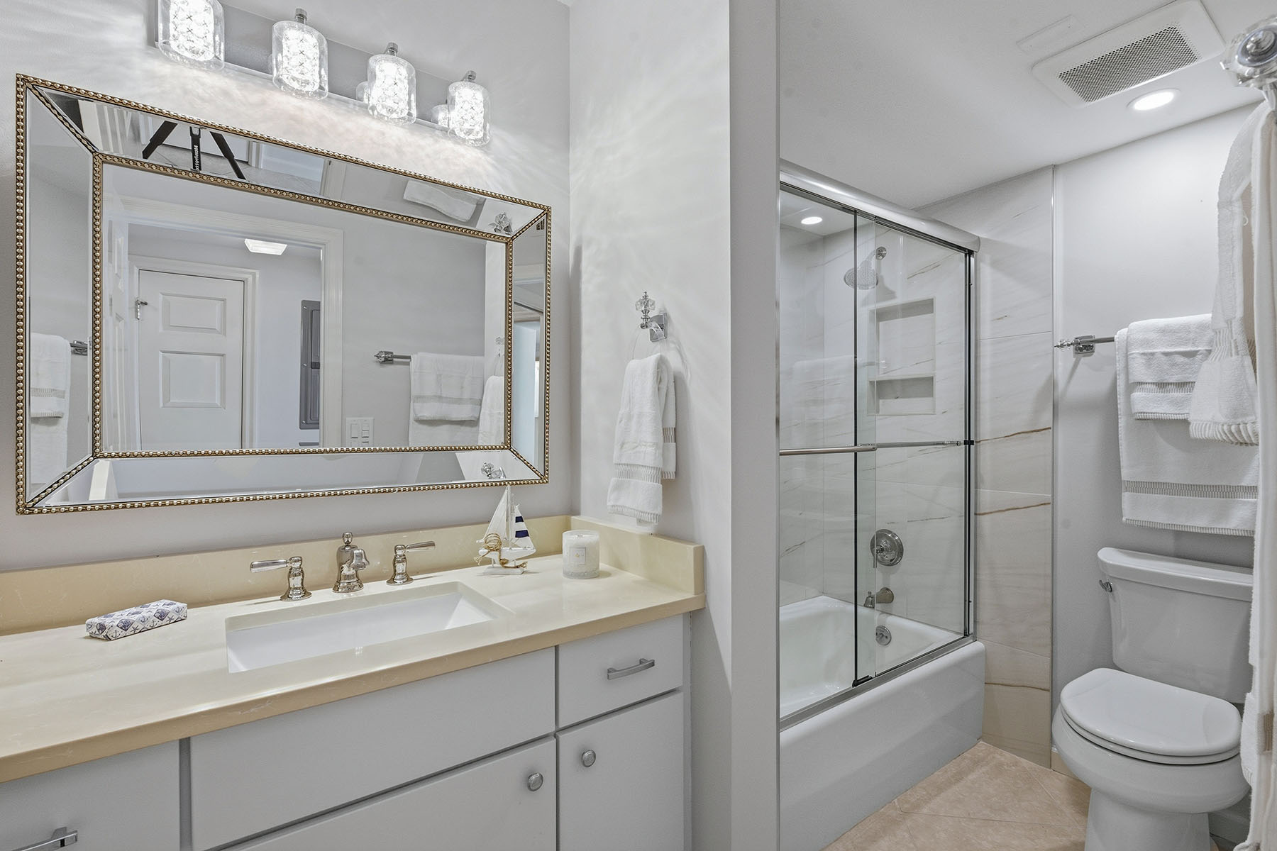 4051 Gulf Shore Boulevard N , 300