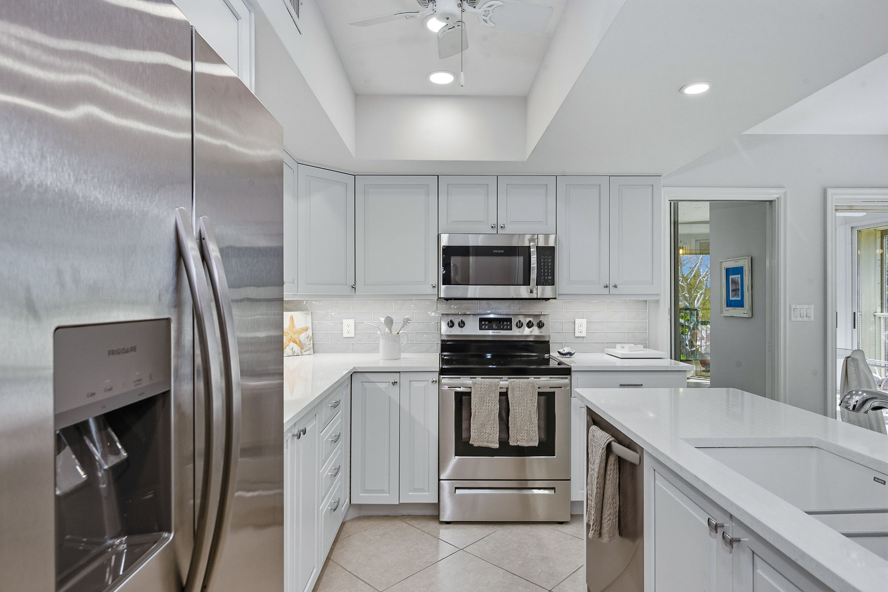 4051 Gulf Shore Boulevard N , 300