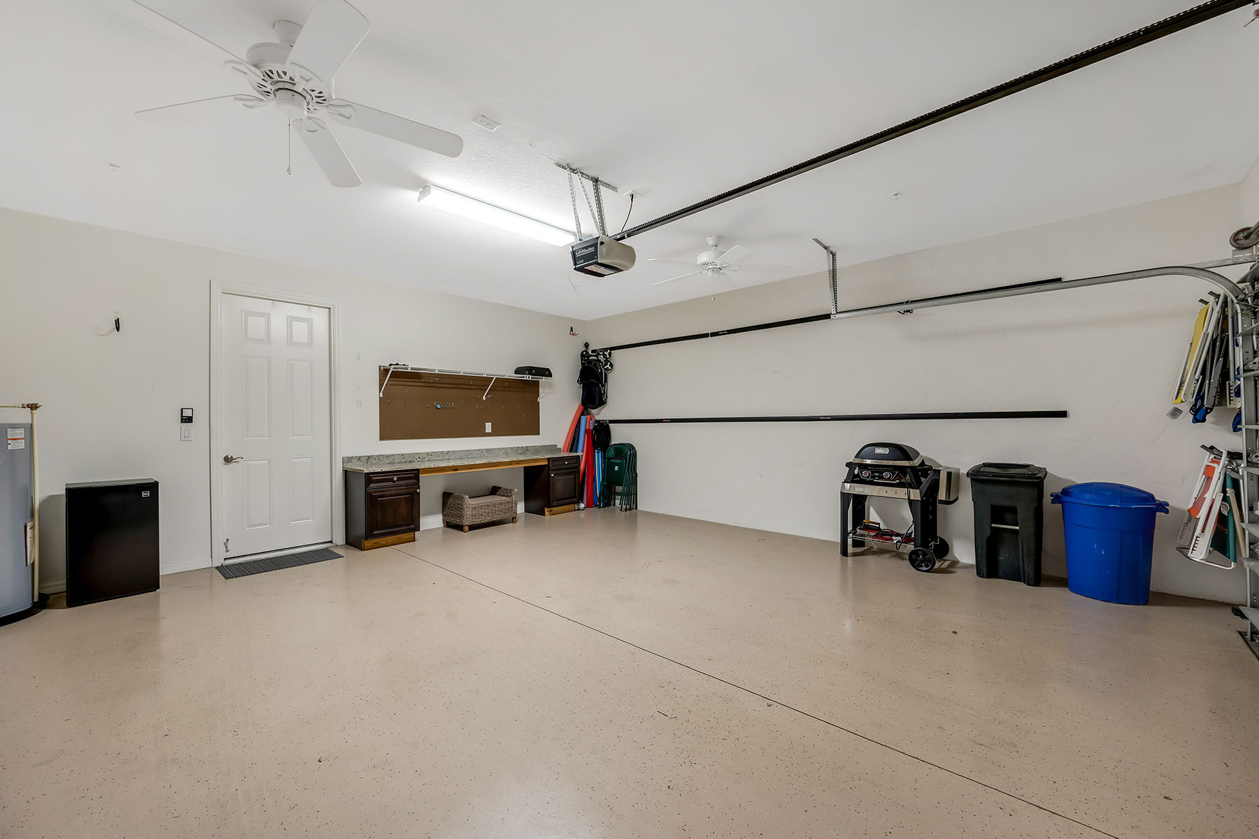 9066 Albion Lane N , 5101