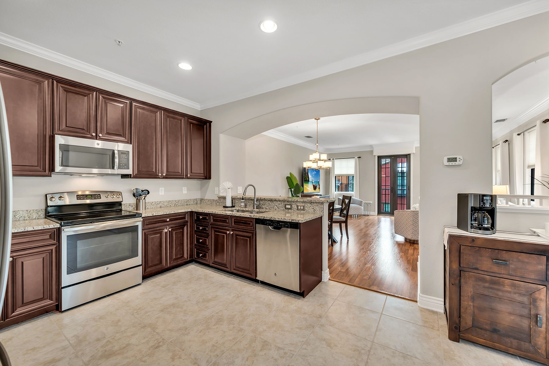 9066 Albion Lane N , 5101