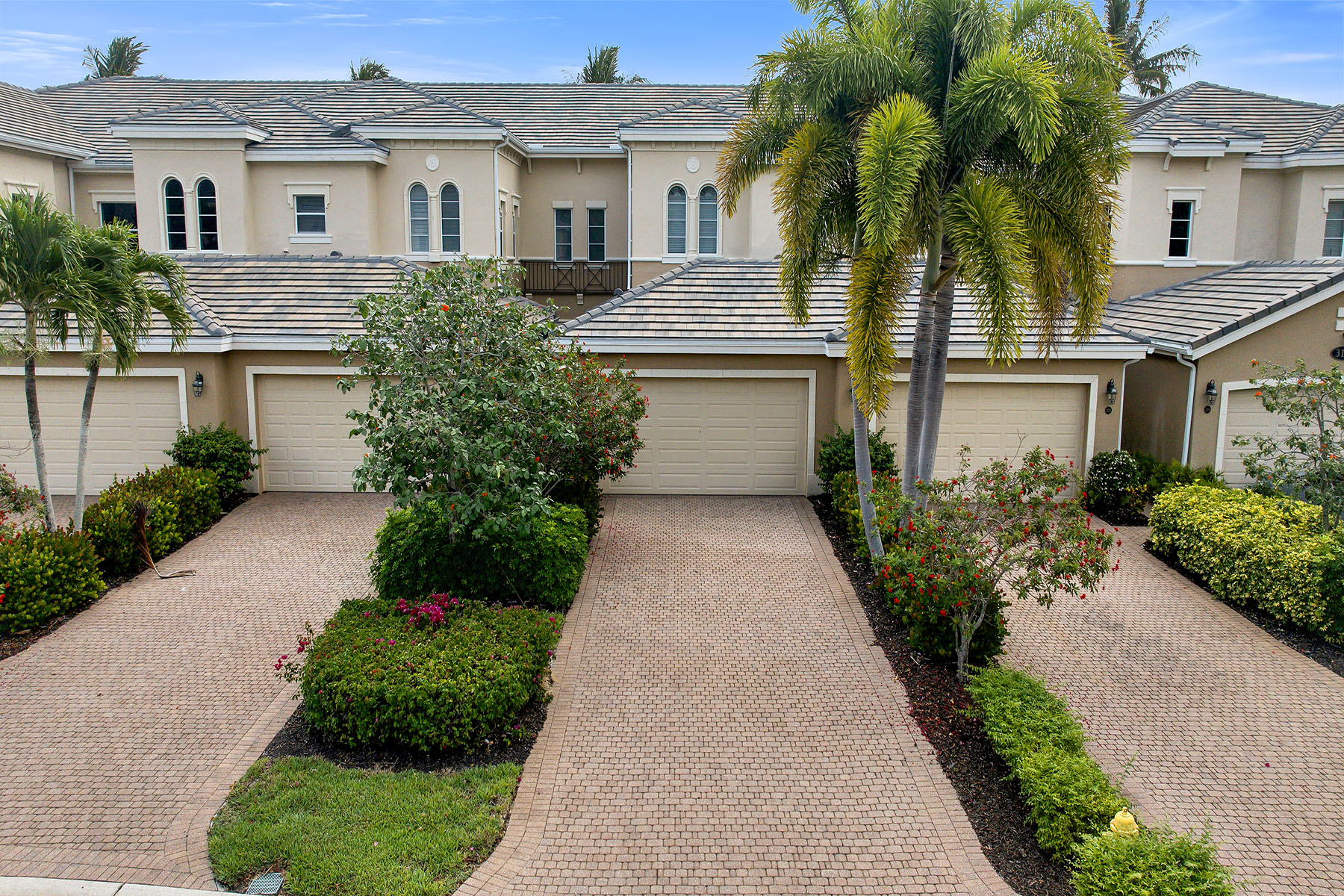 3141 Aviamar Circle , 103