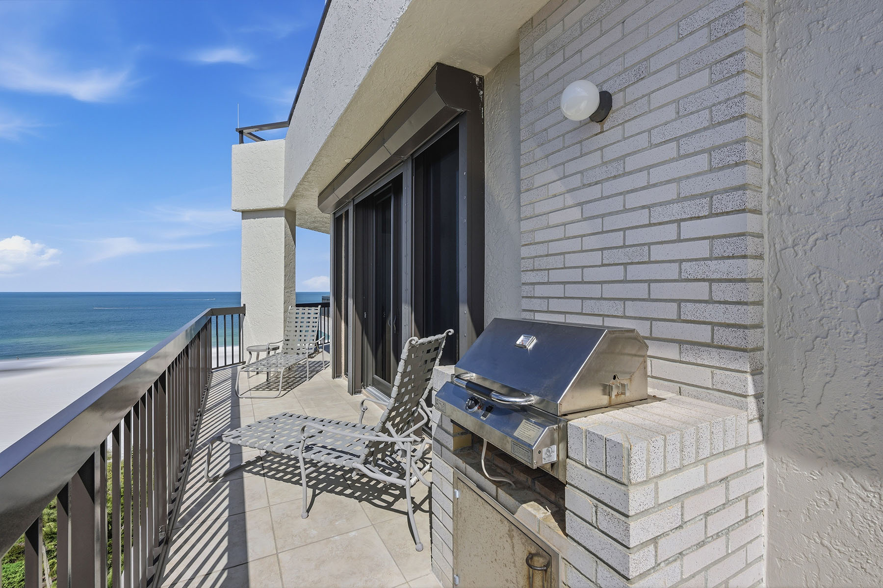 174 S Collier Boulevard , PH-D