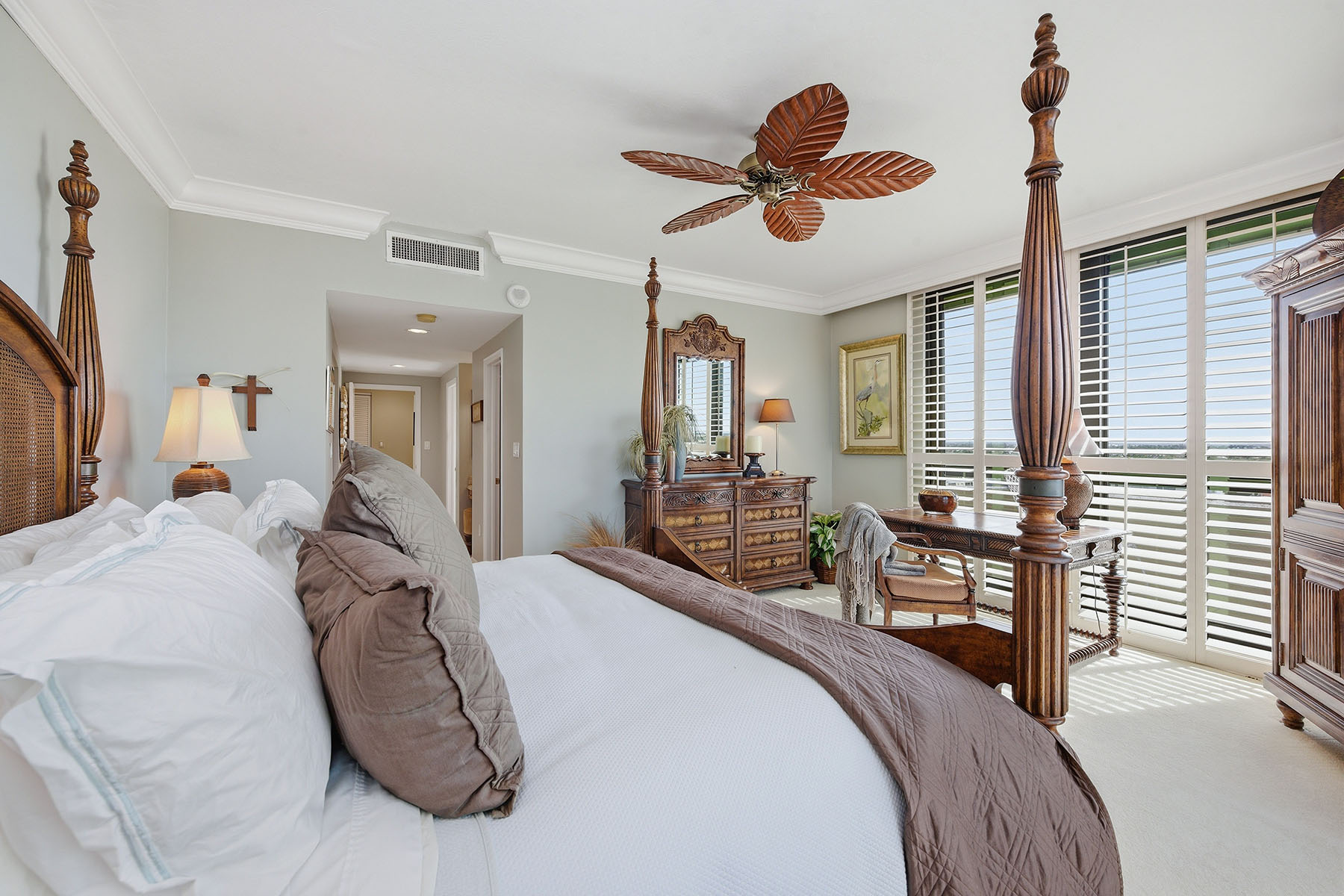 174 S Collier Boulevard , PH-D