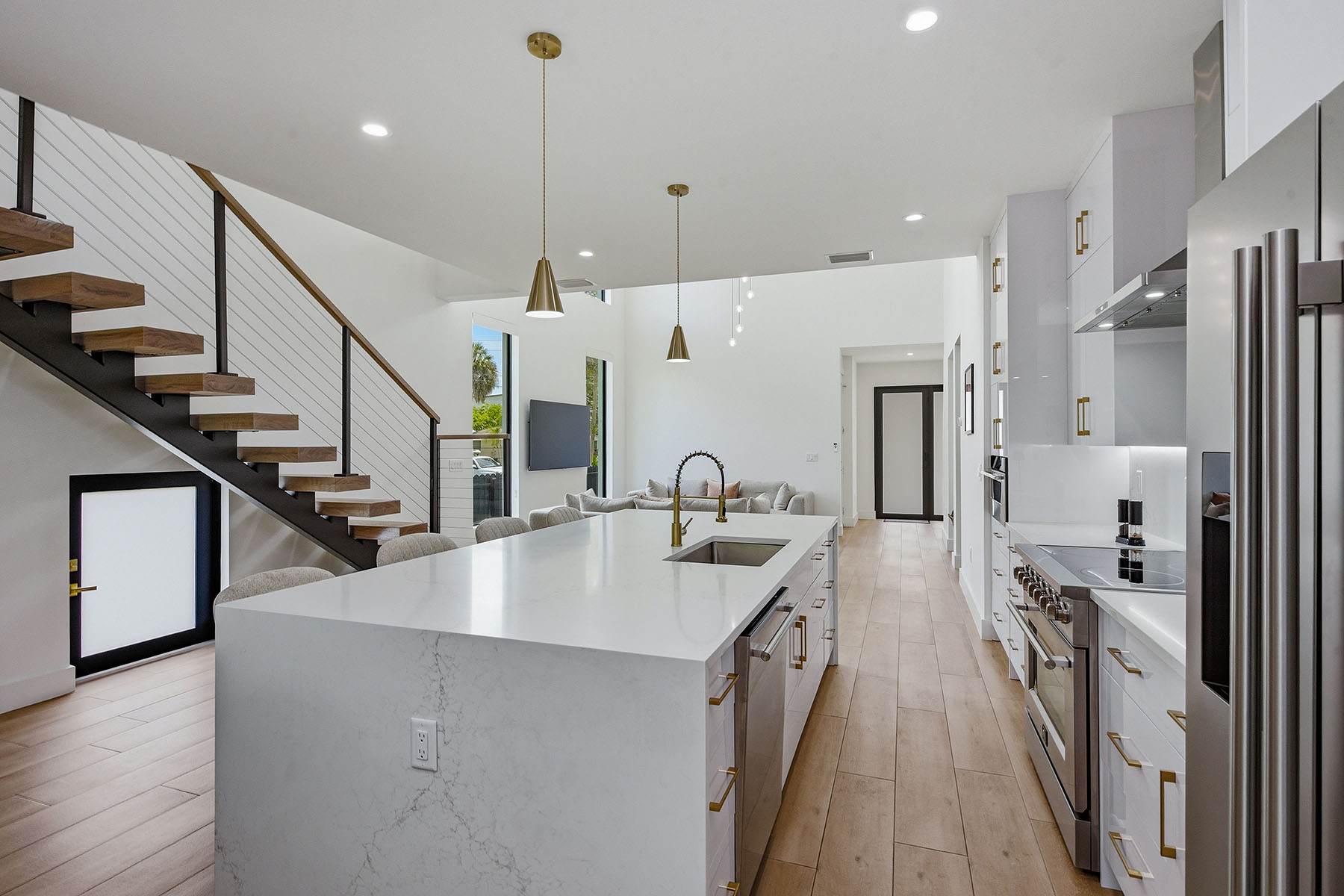 3384 Canal Street