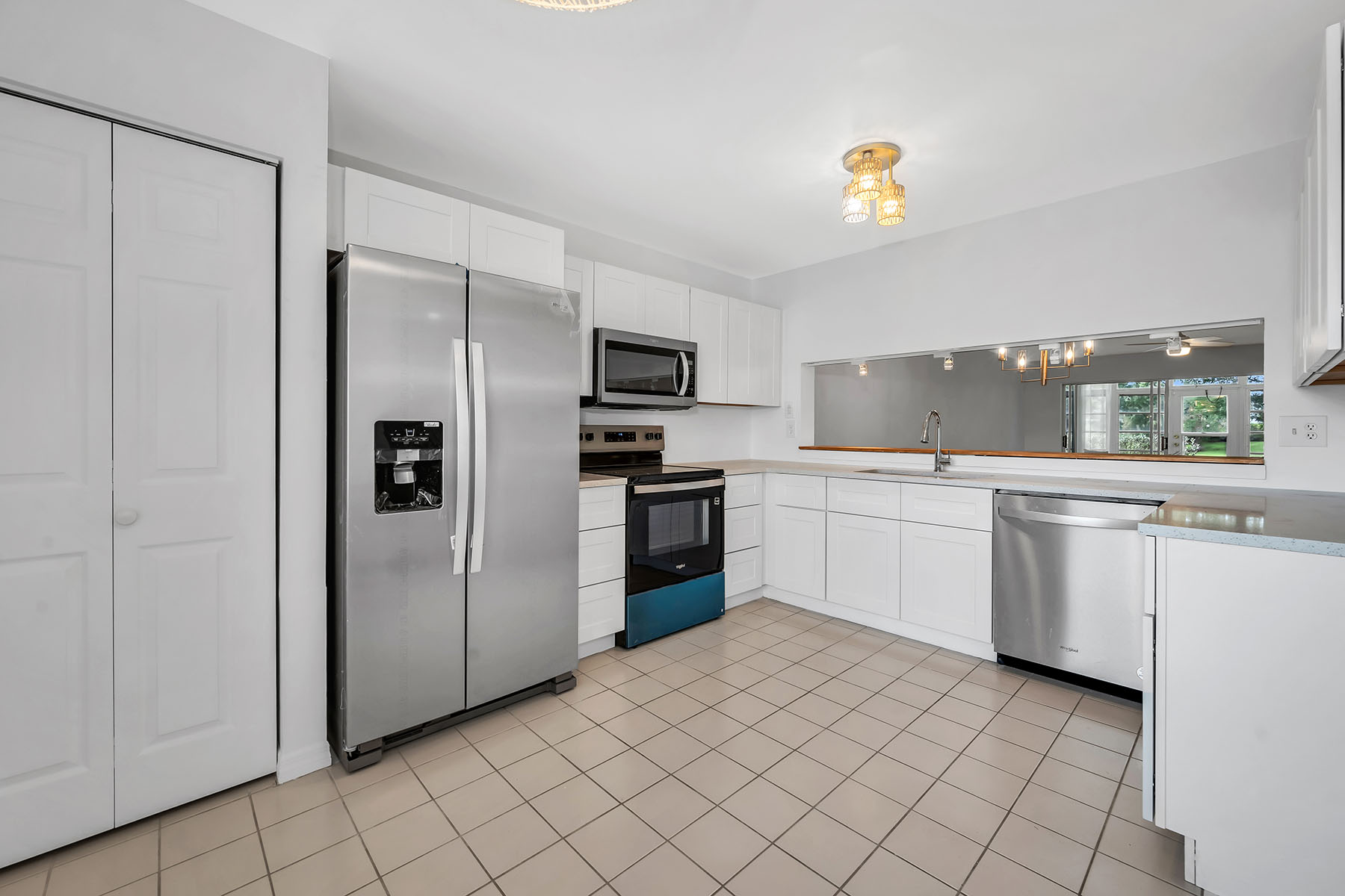 208 Furse Lakes Circle , D6