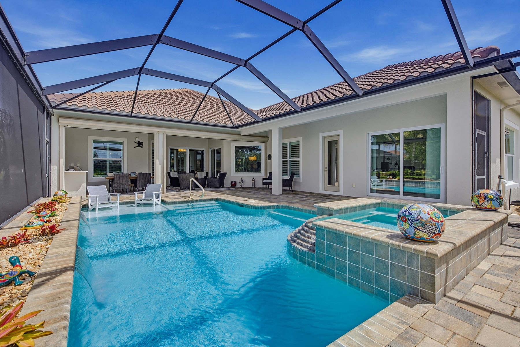 9454 Lagomar Court