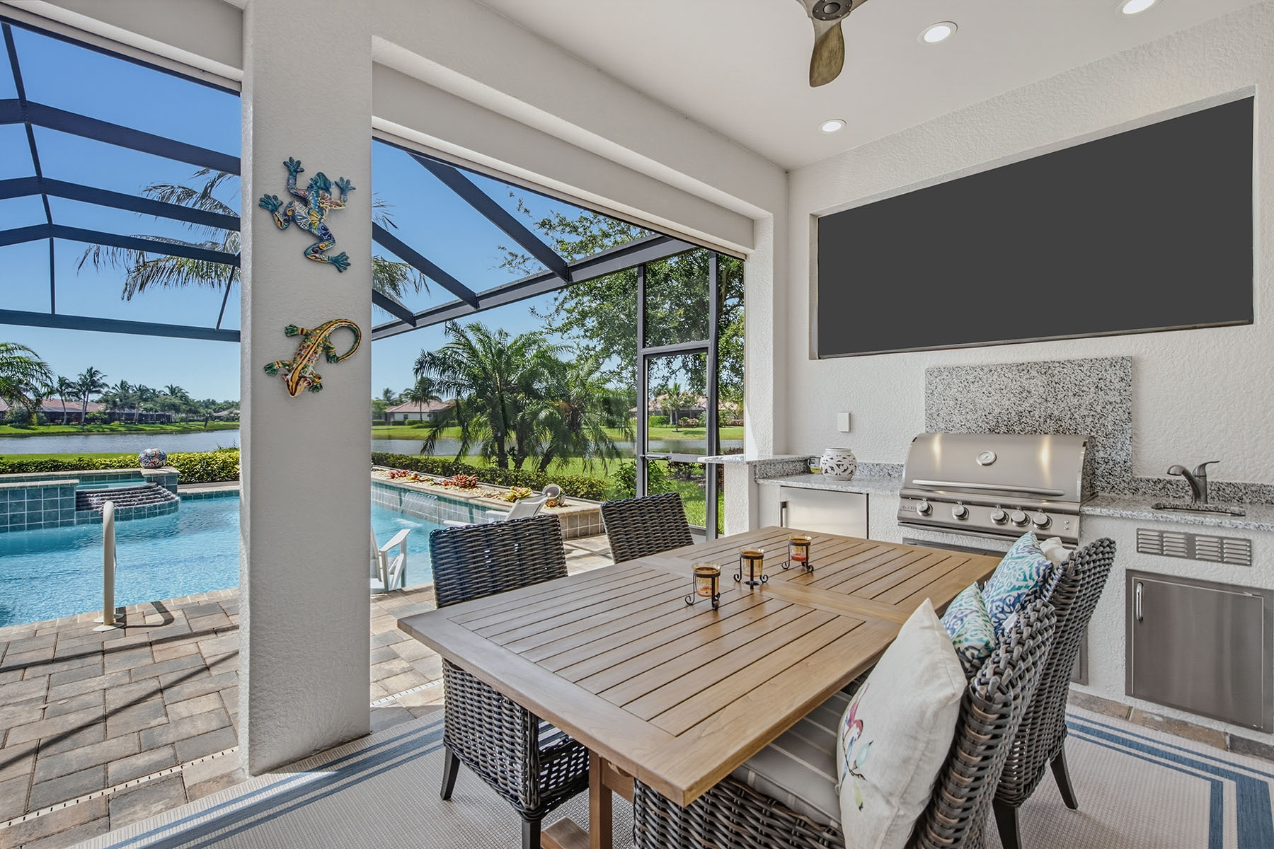 9454 Lagomar Court