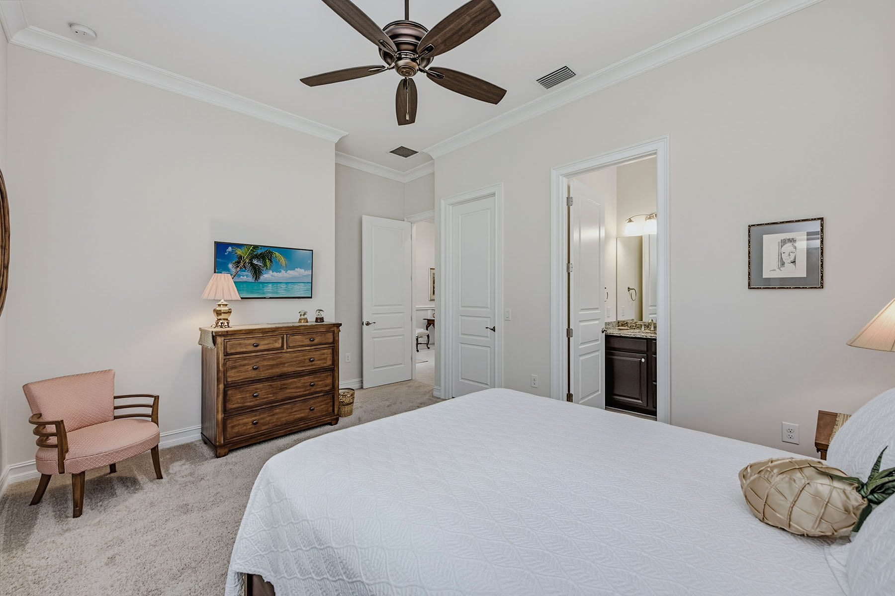 9454 Lagomar Court