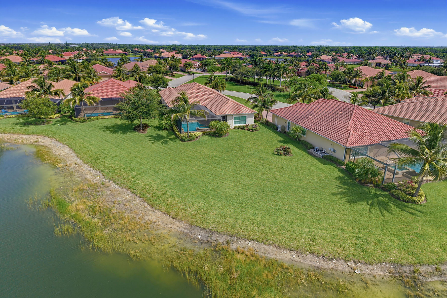 9454 Lagomar Court