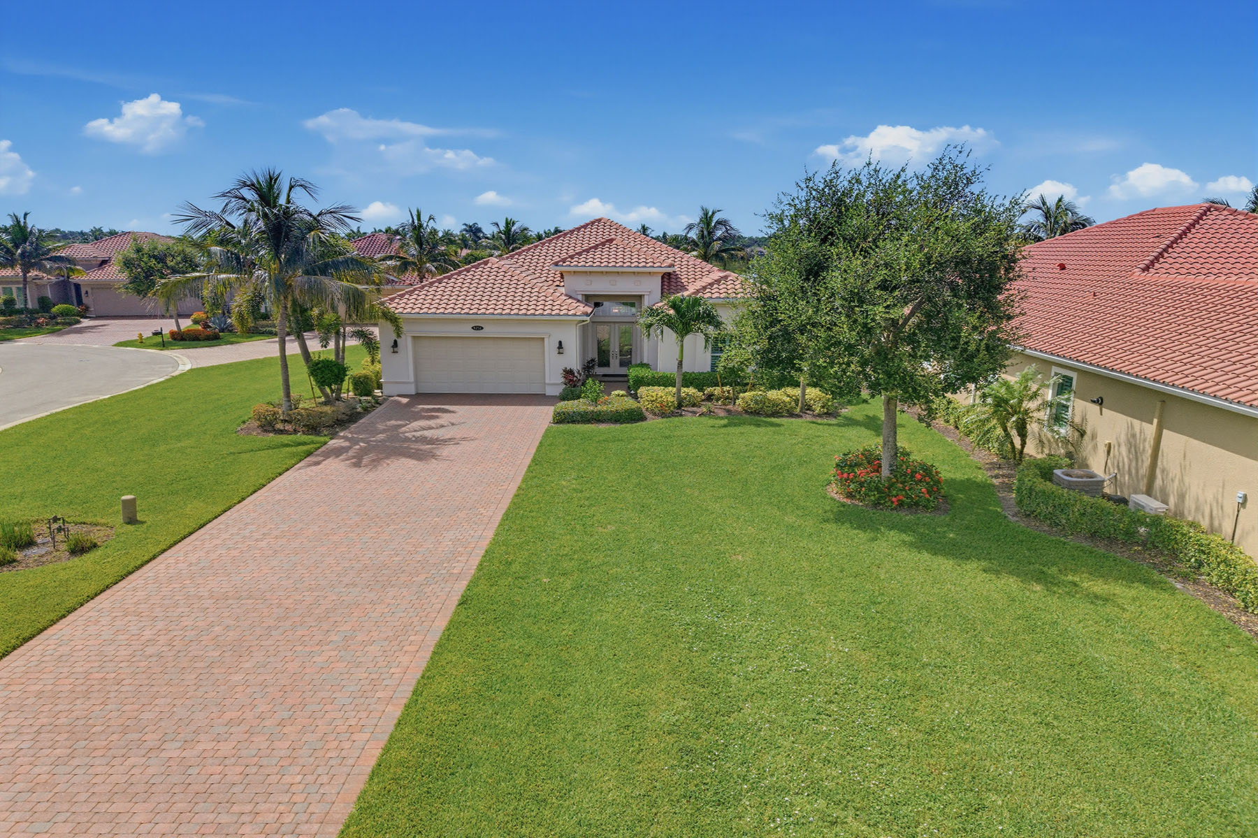 9454 Lagomar Court