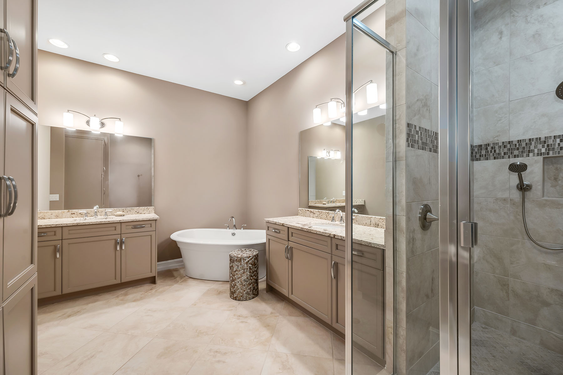 7825 Hawthorne Drive , 2104