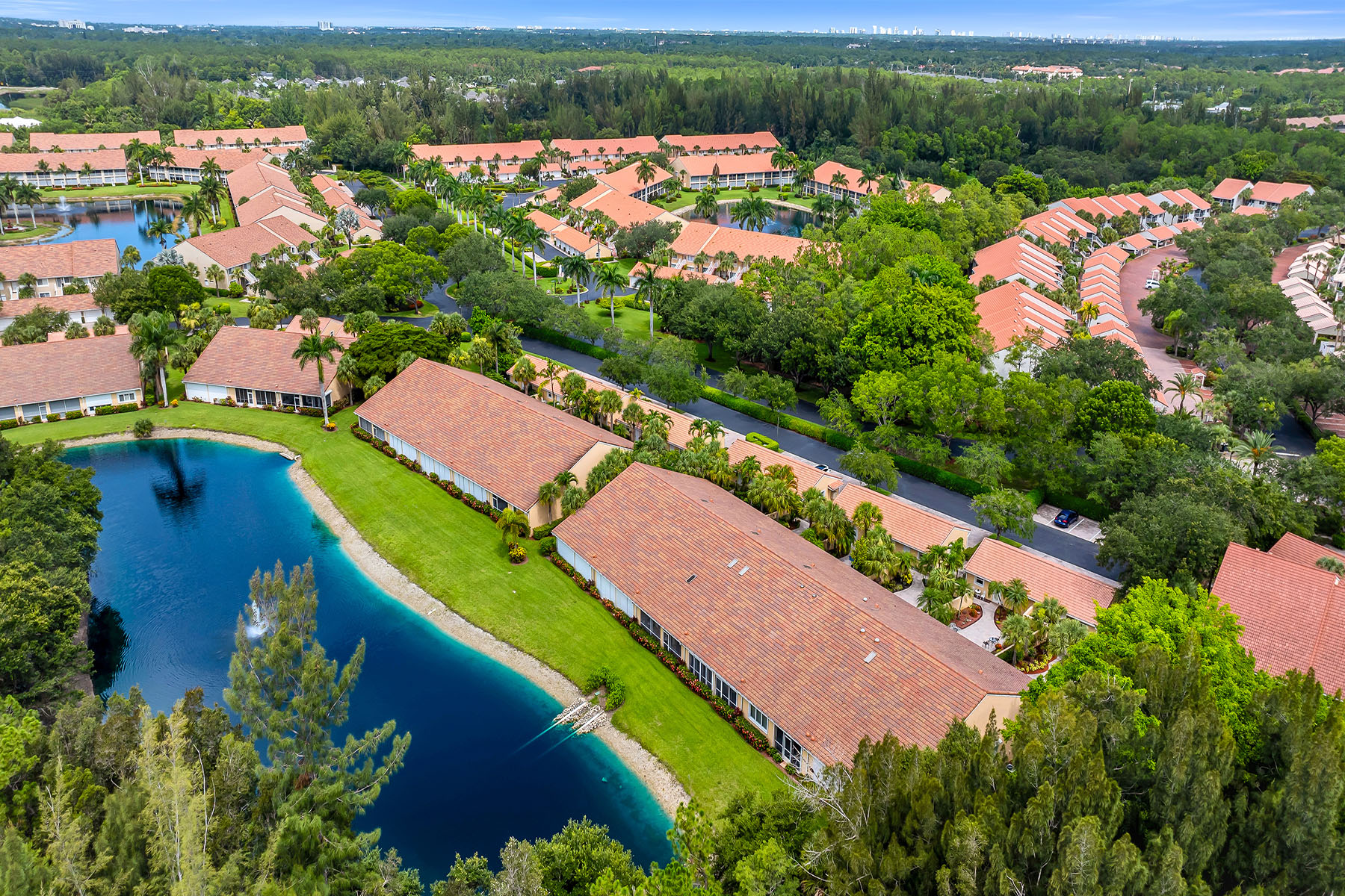 2326 Magnolia Lane , 6104