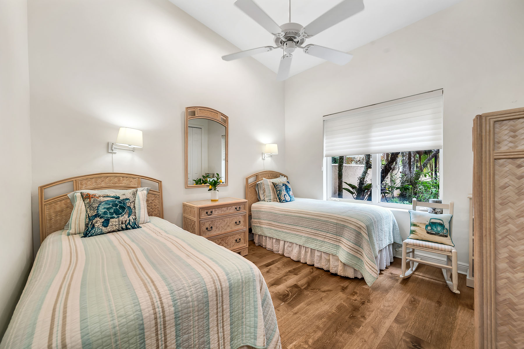 2326 Magnolia Lane , 6104