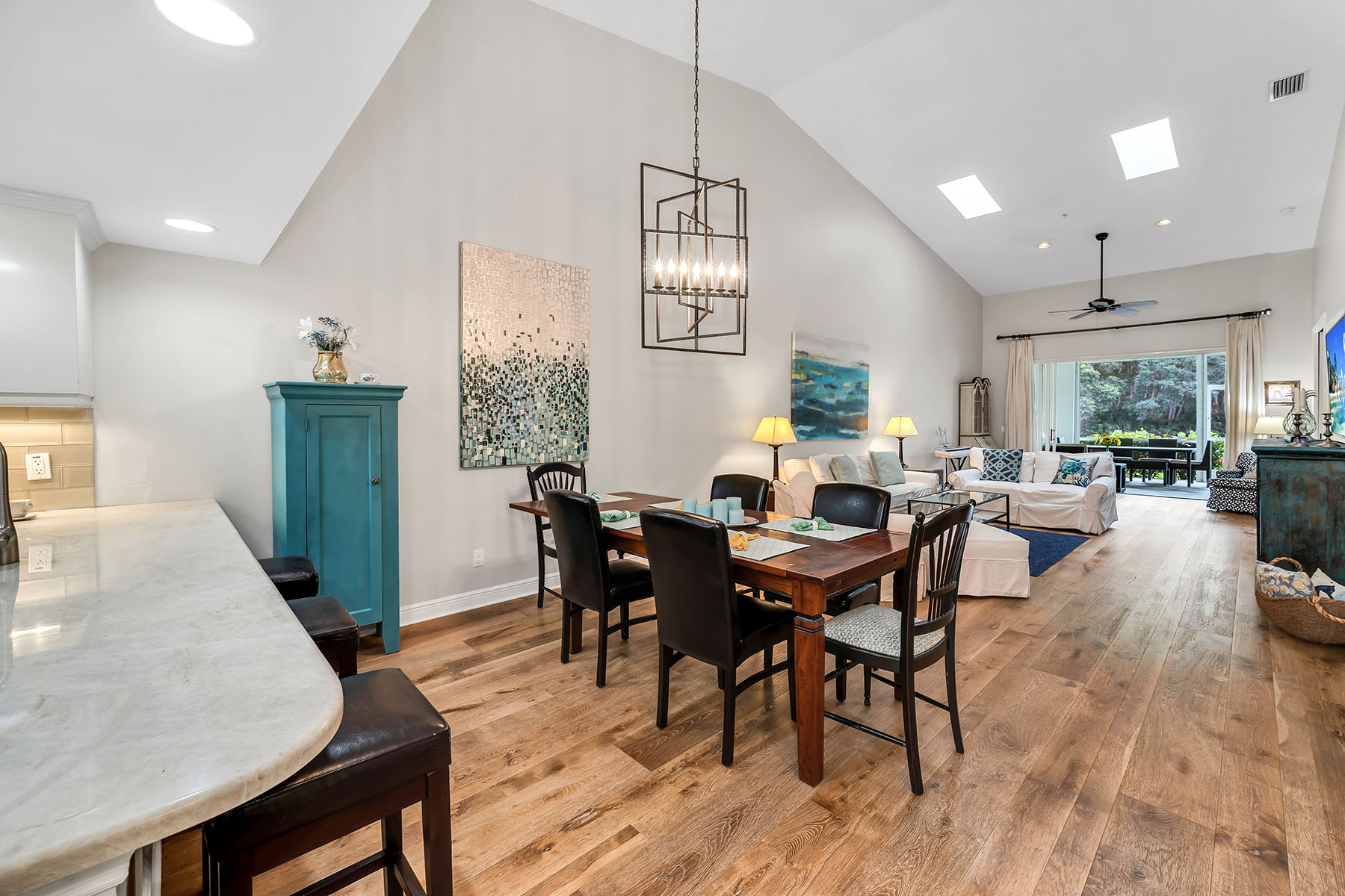 2326 Magnolia Lane , 6104