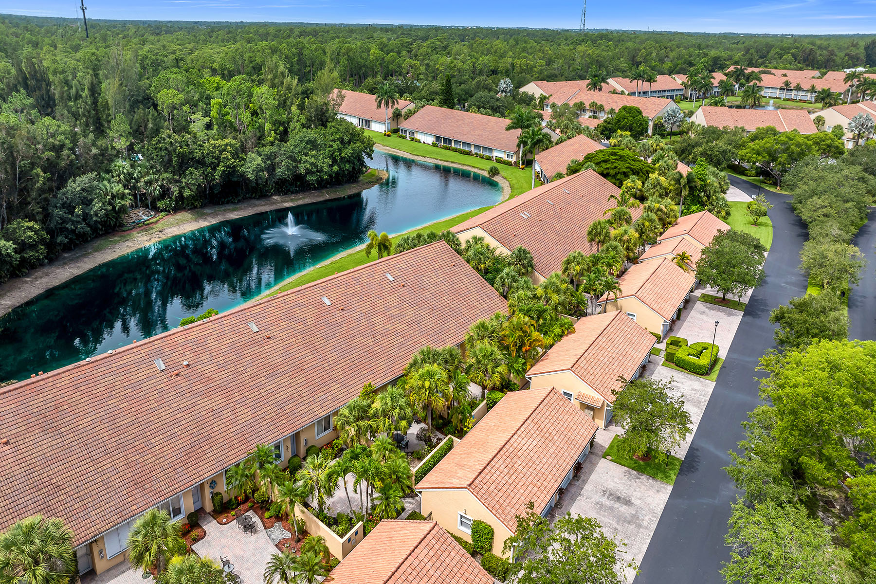 2326 Magnolia Lane , 6104