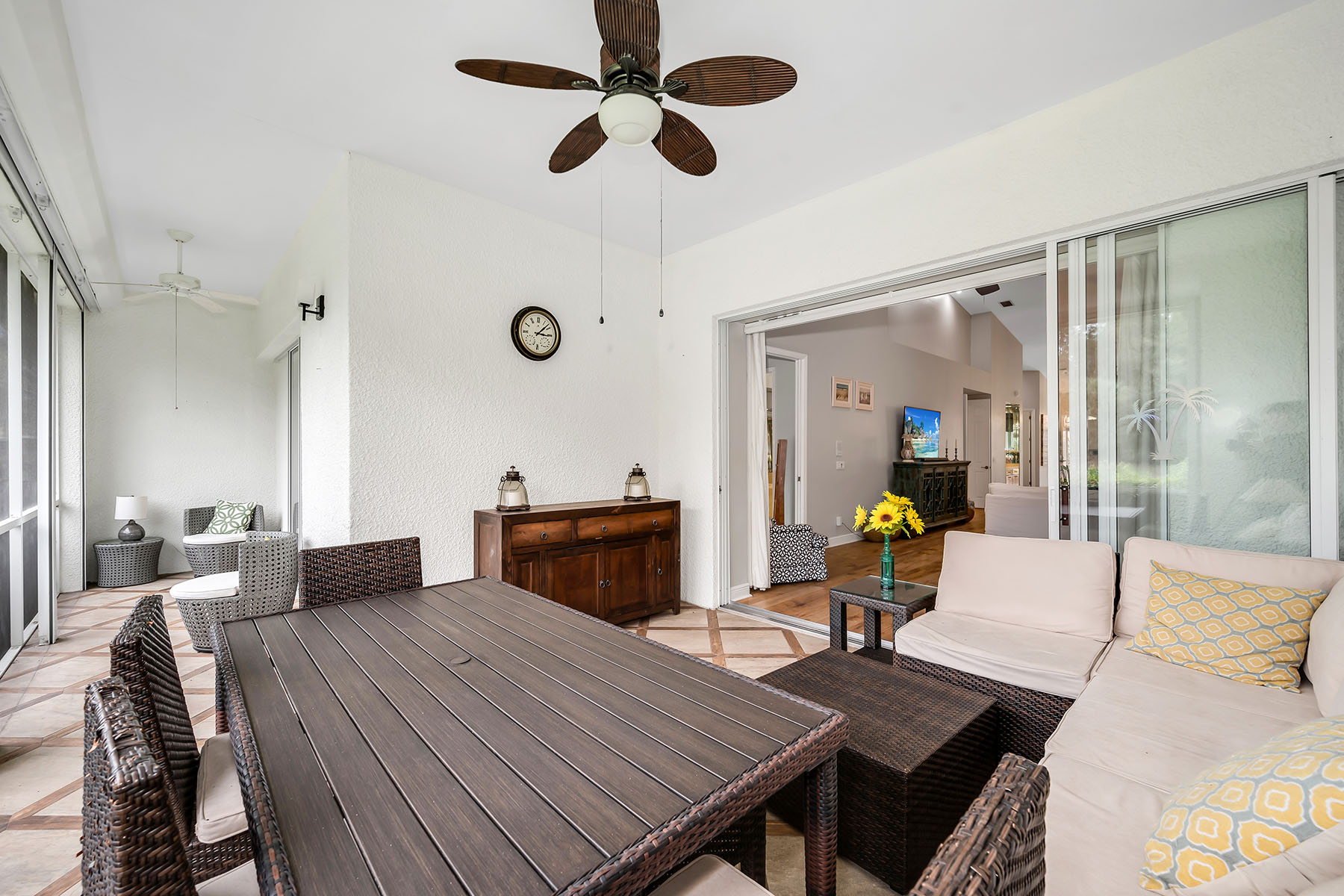 2326 Magnolia Lane , 6104
