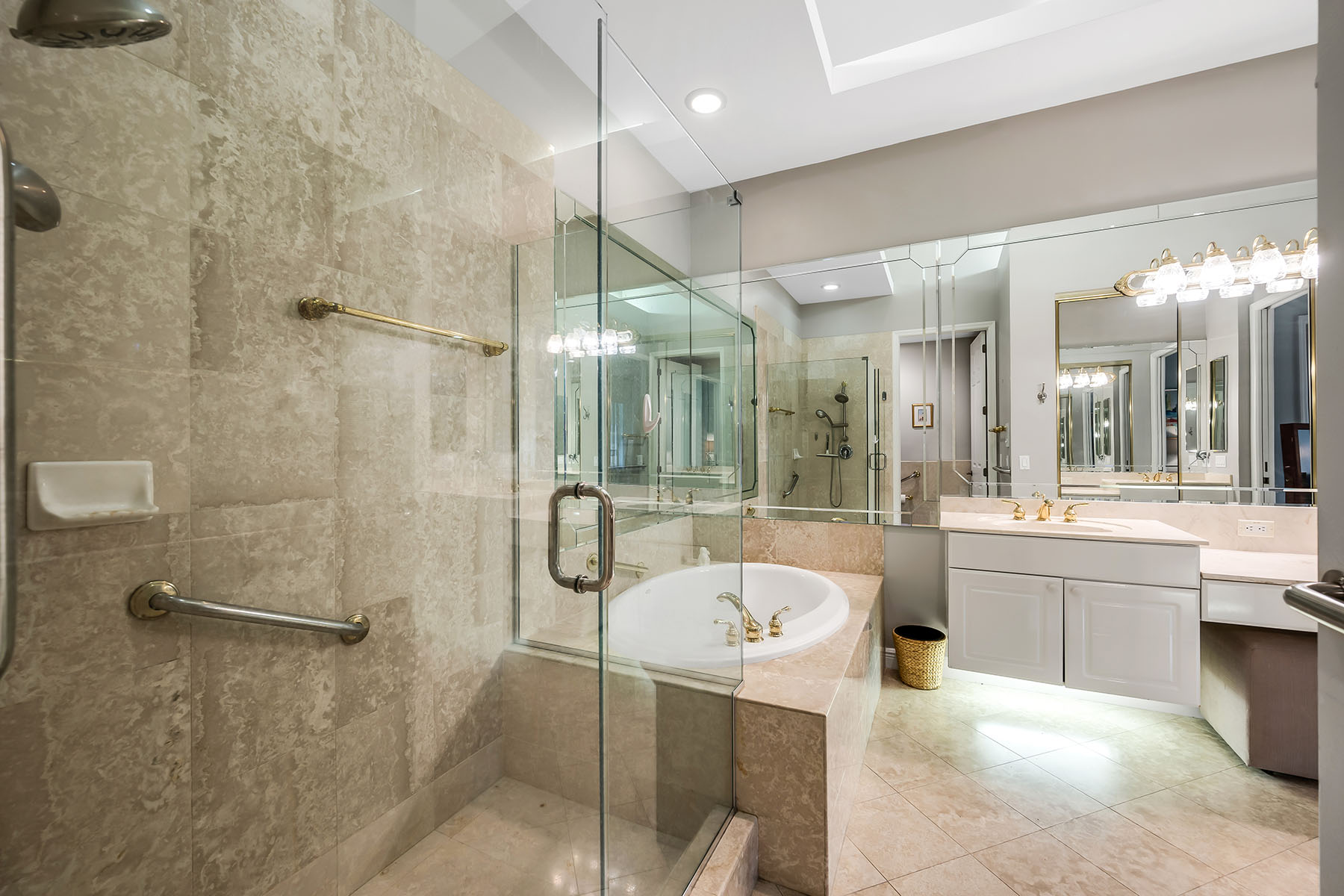 2326 Magnolia Lane , 6104