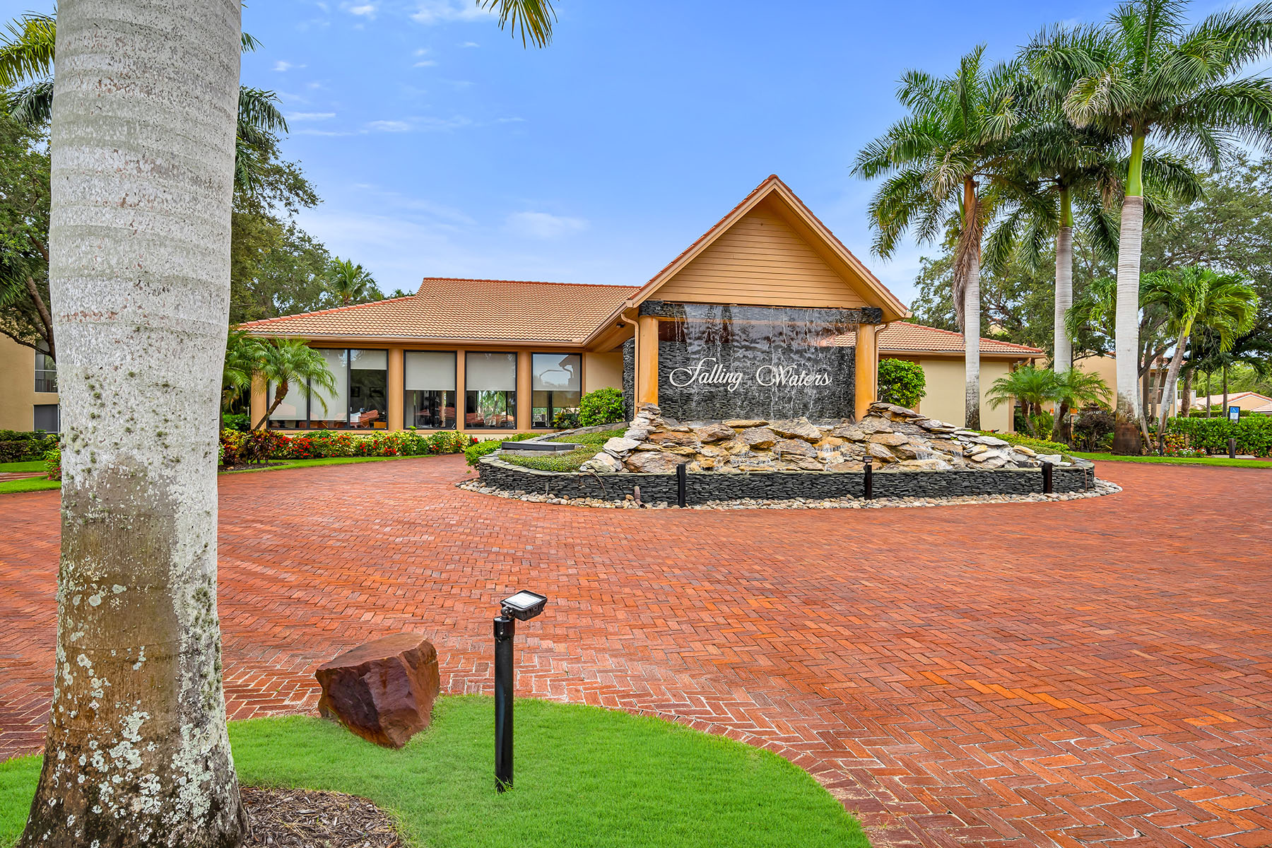 2326 Magnolia Lane , 6104