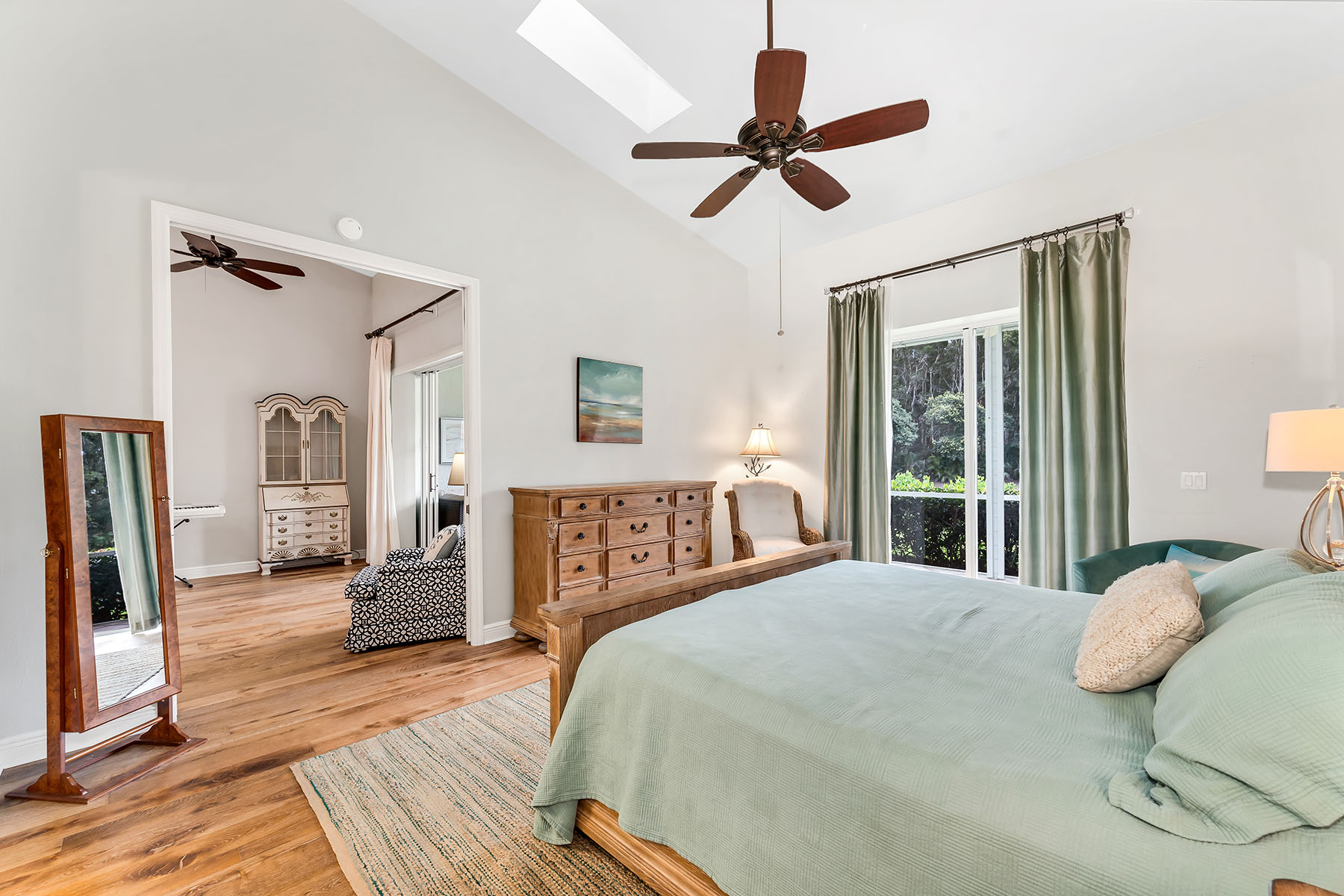 2326 Magnolia Lane , 6104