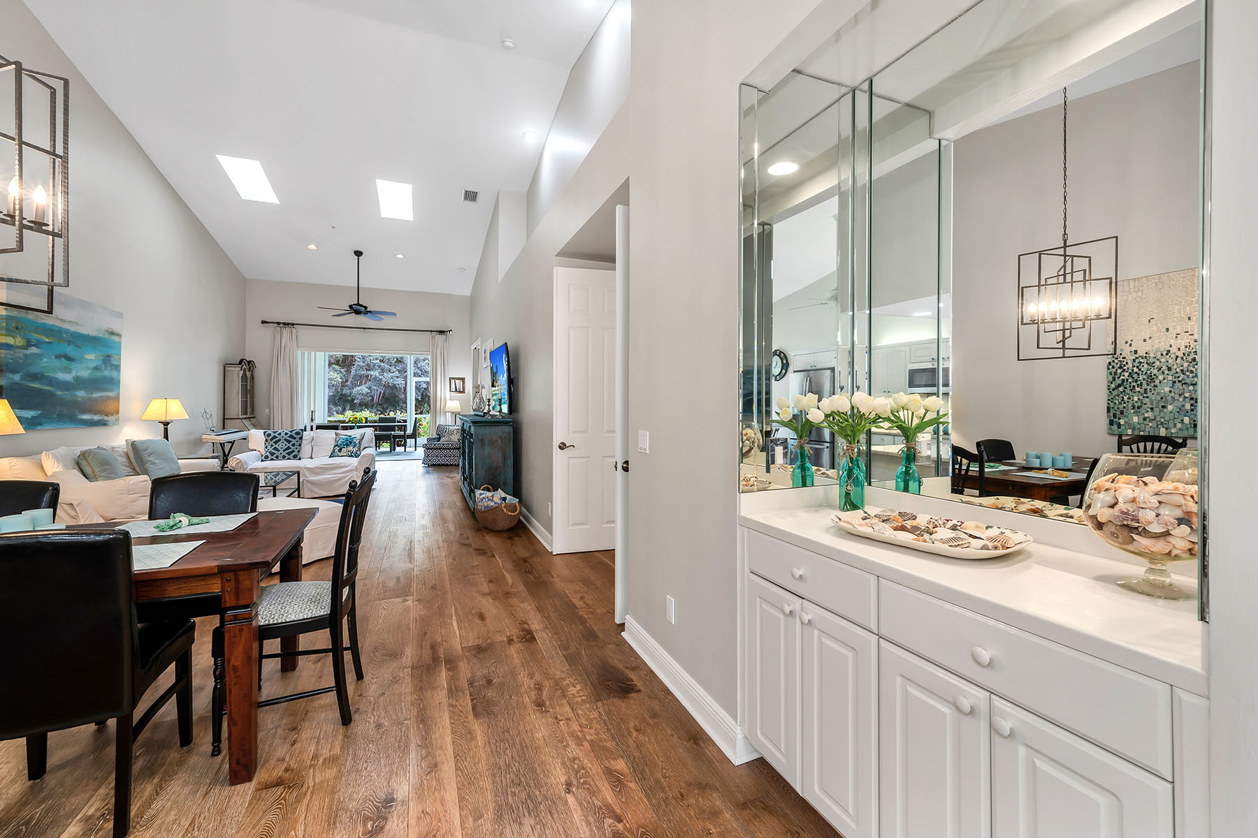 2326 Magnolia Lane , 6104