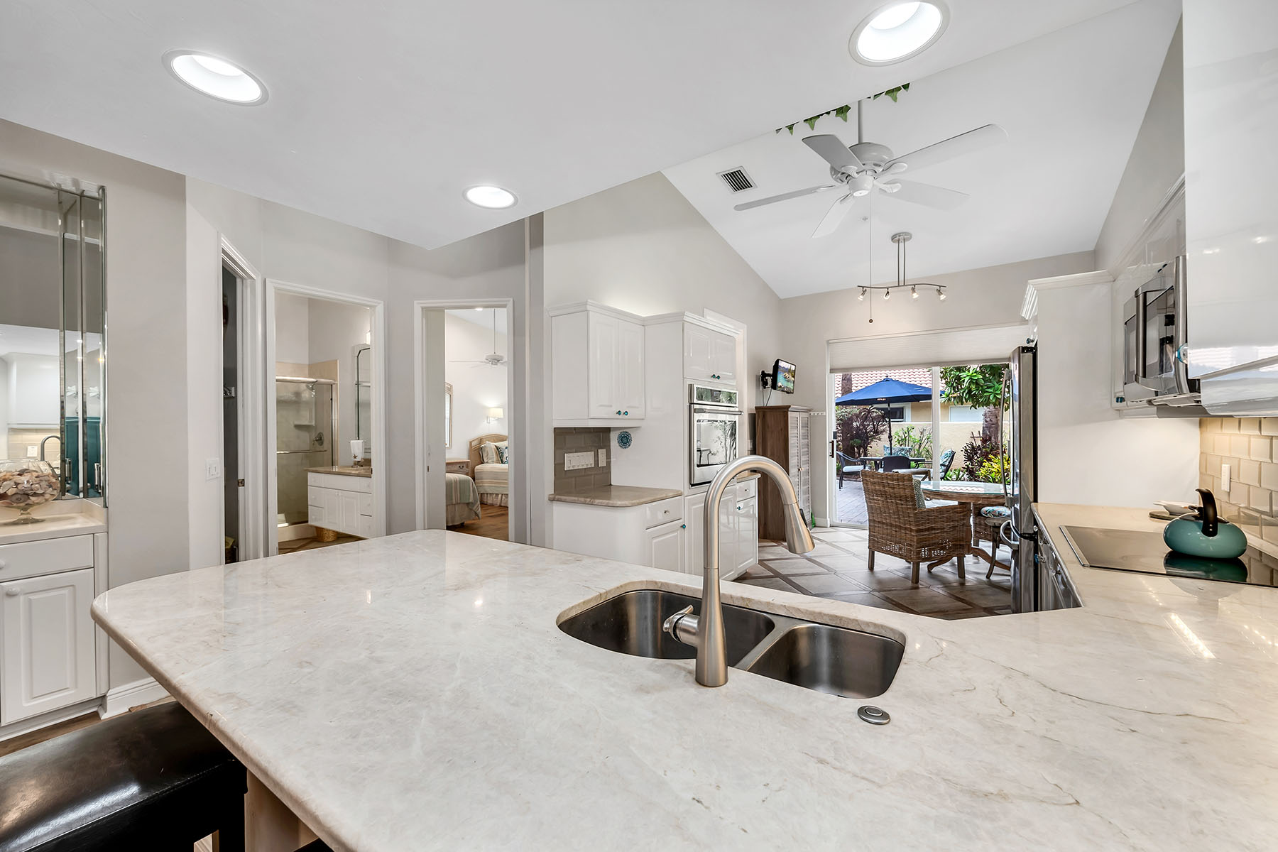 2326 Magnolia Lane , 6104