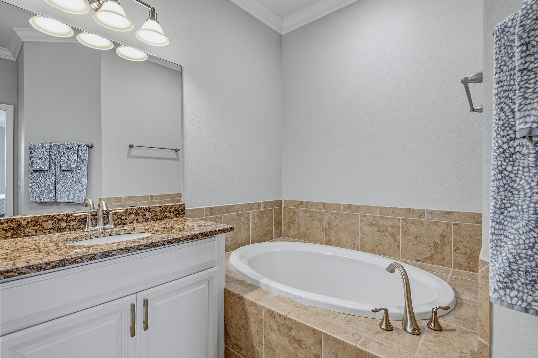3153 Aviamar Circle , 202