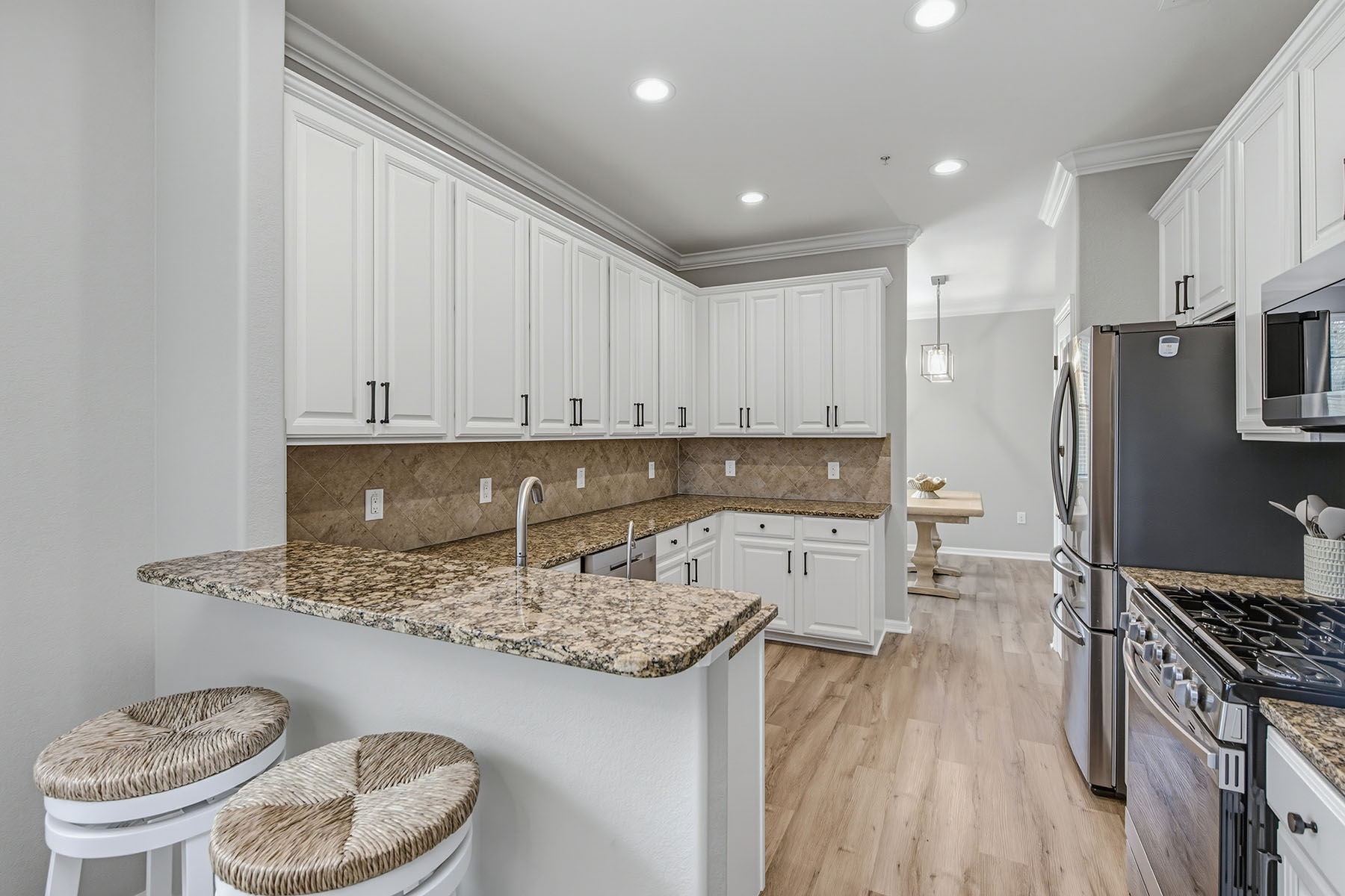 3153 Aviamar Circle , 202
