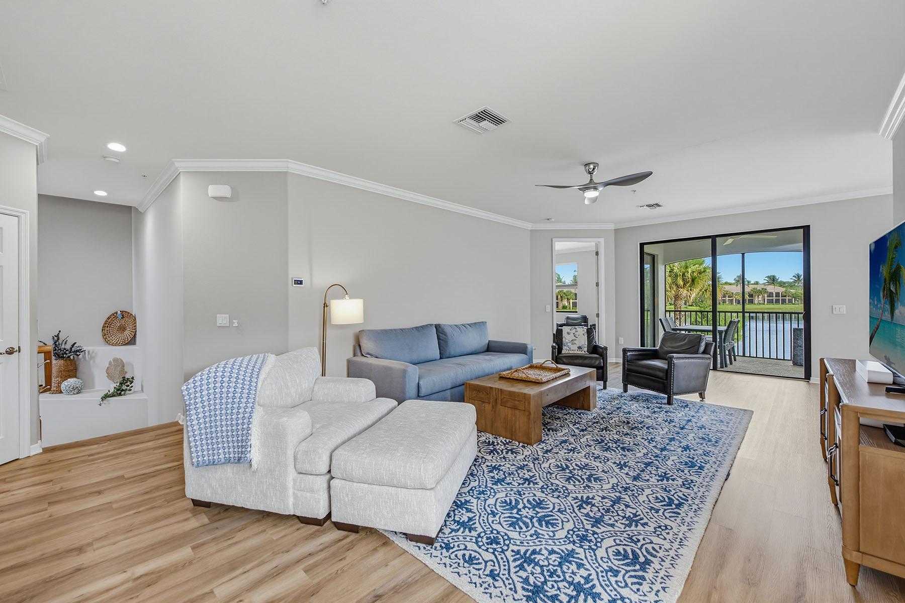 3153 Aviamar Circle , 202