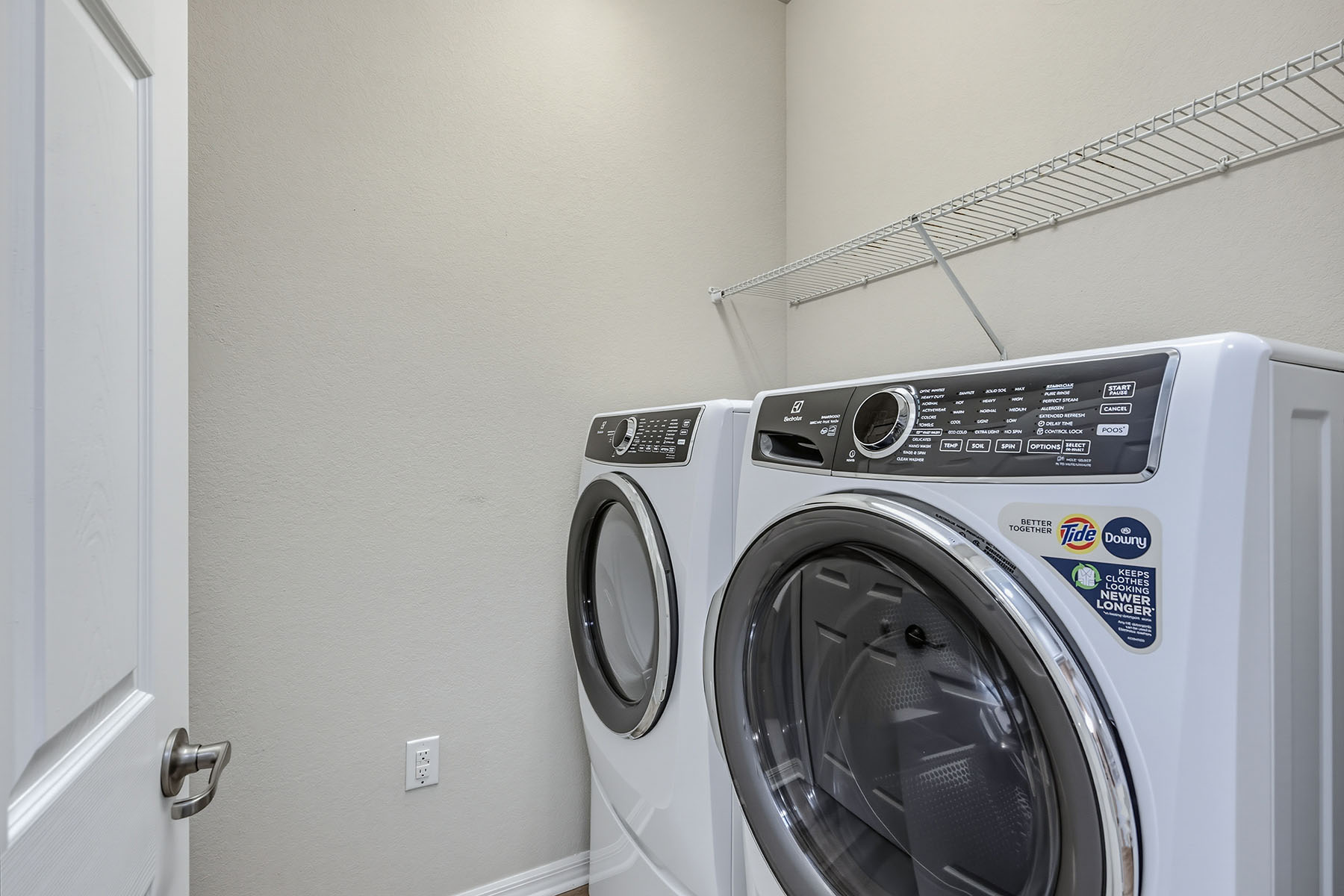 3153 Aviamar Circle , 202