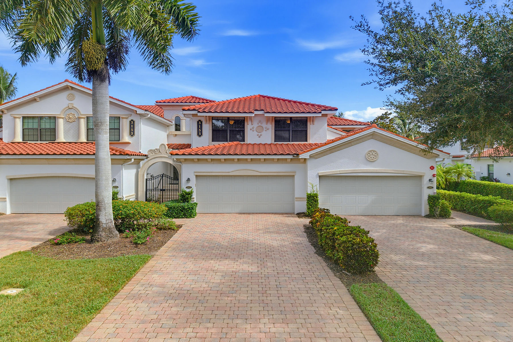 3153 Aviamar Circle , 202