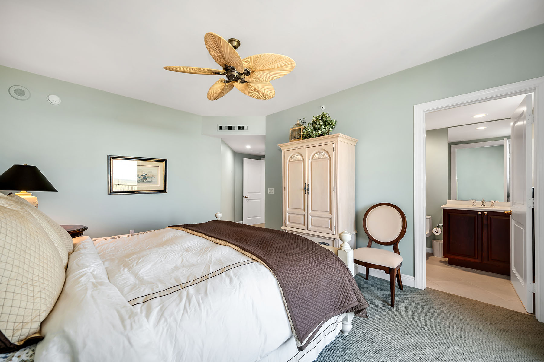 1050 Borghese Lane , 1405
