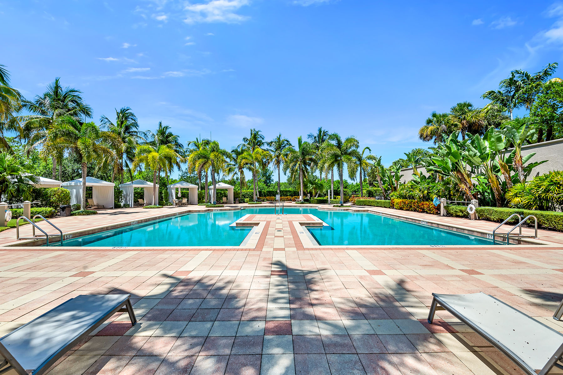 1050 Borghese Lane , 1405