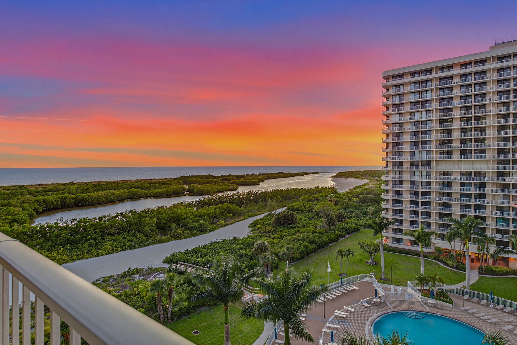 380 Seaview Court , 908