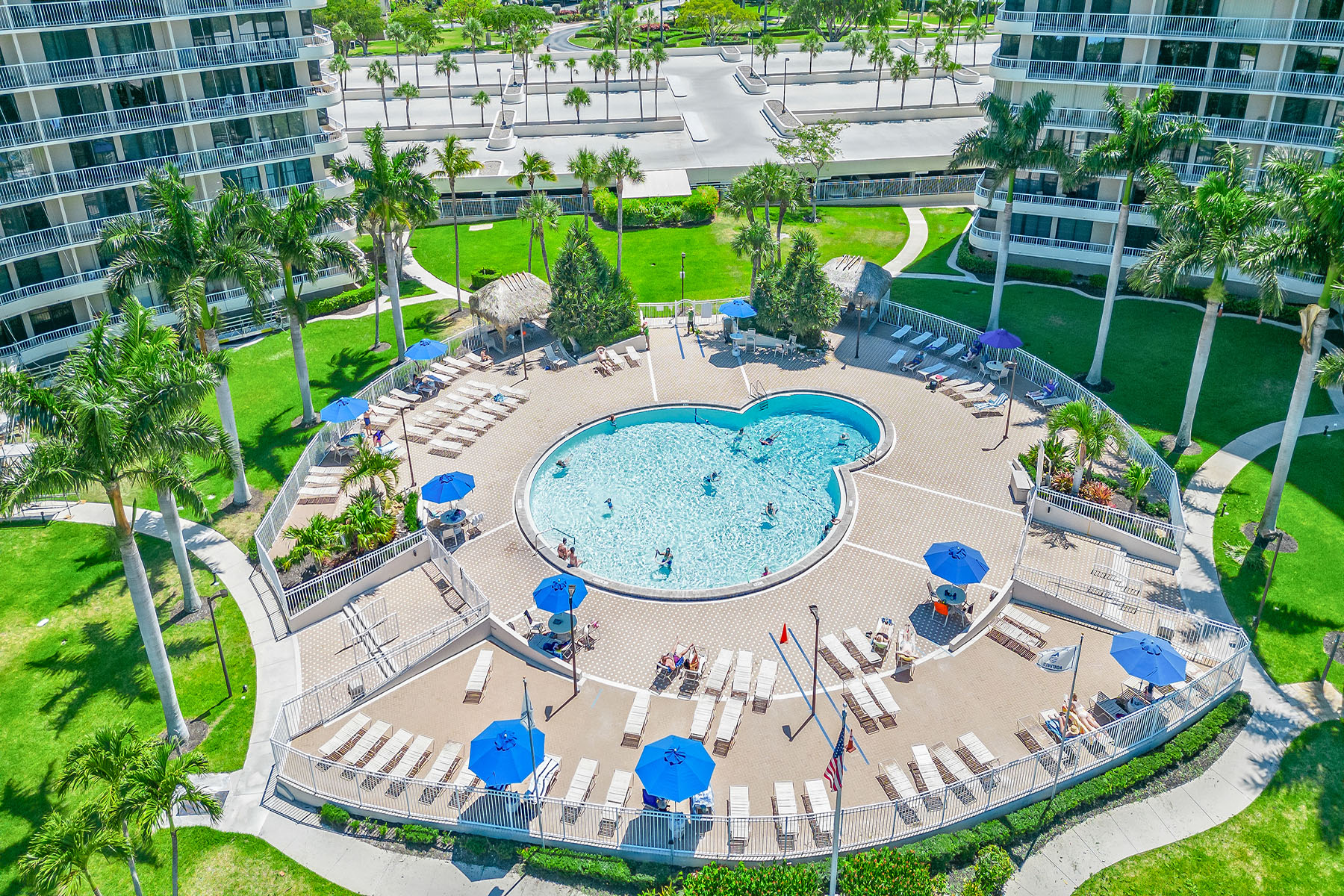 380 Seaview Court , 908