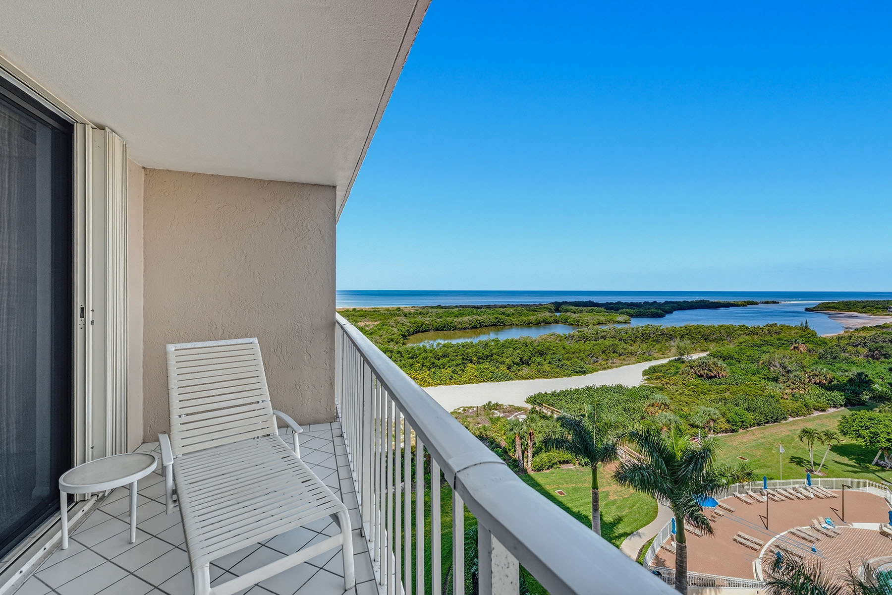 380 Seaview Court , 908
