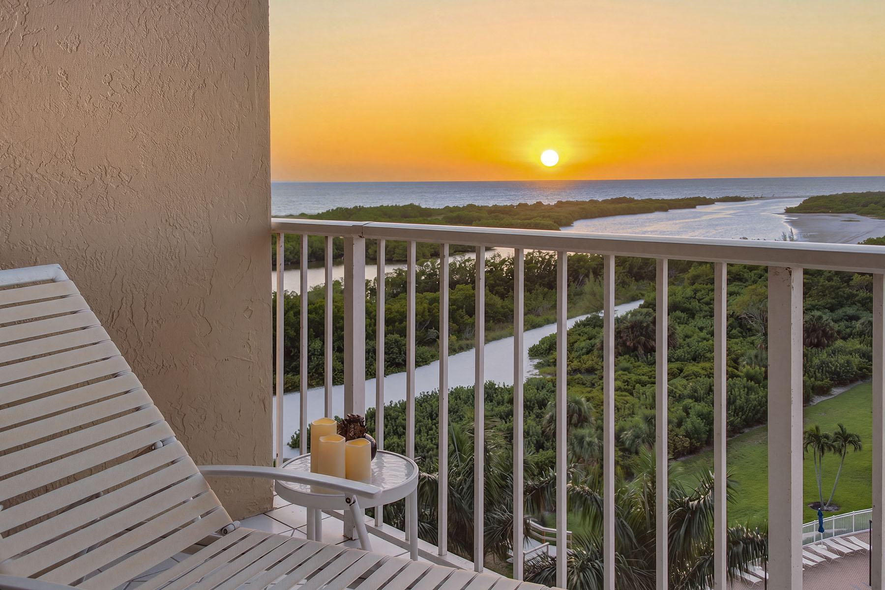 380 Seaview Court , 908