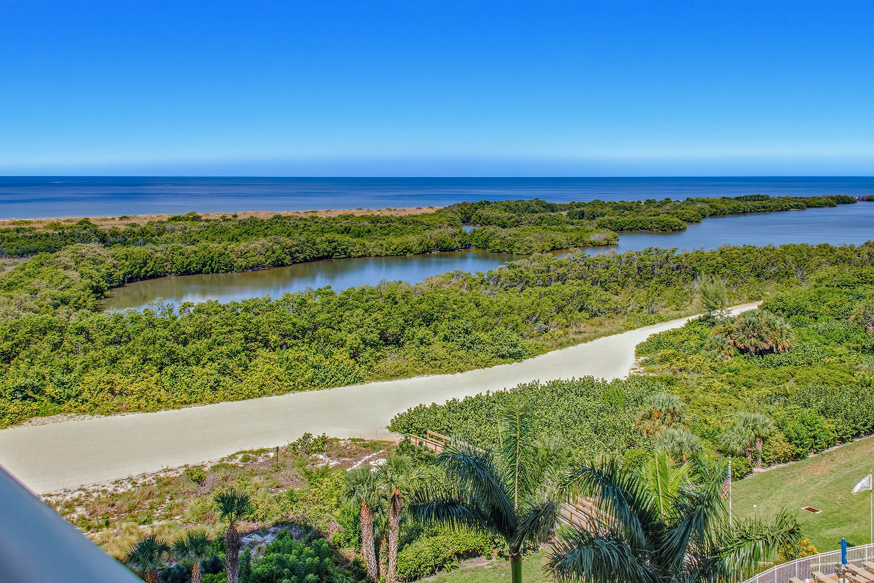 380 Seaview Court , 908
