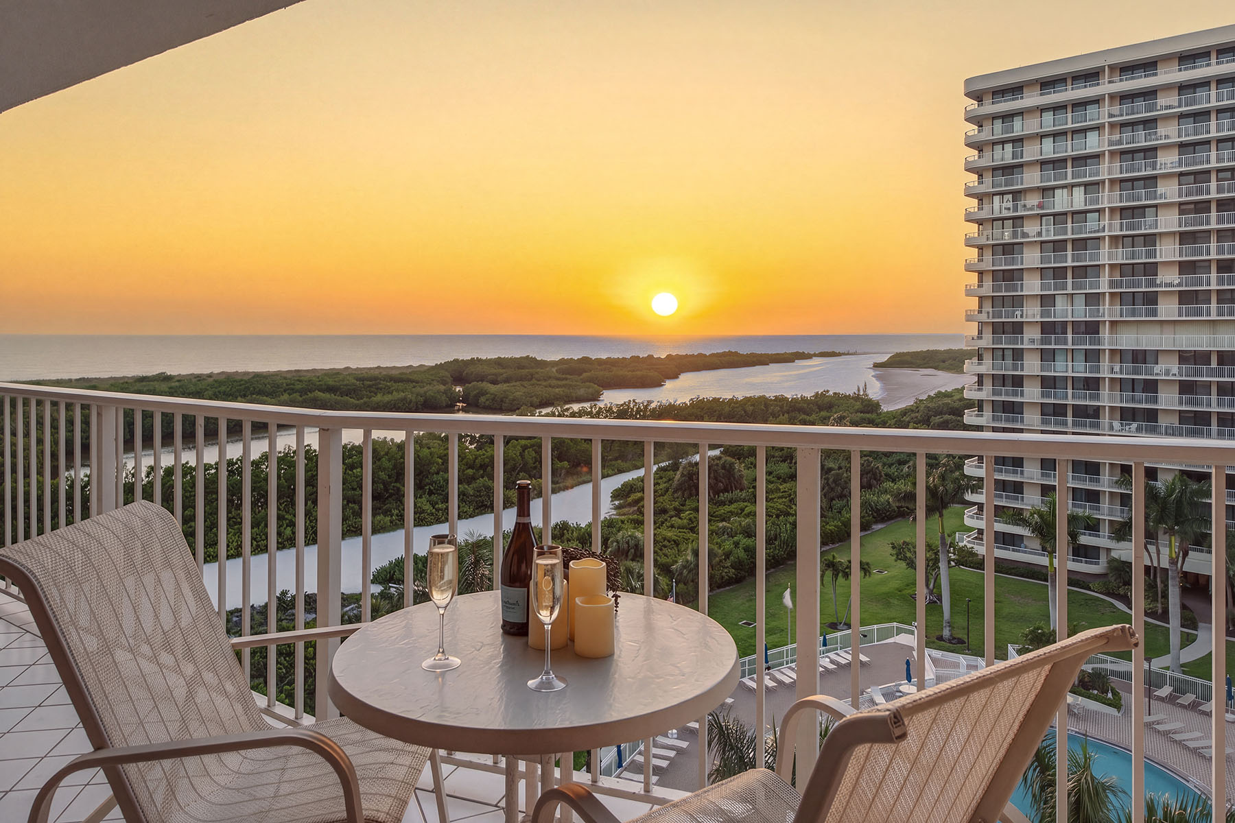 380 Seaview Court , 908